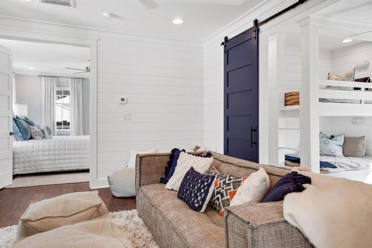 Holiday home 213 Sandyshore Shore To Please 6 Bedroom 6ba Steps From The Panama City Beach