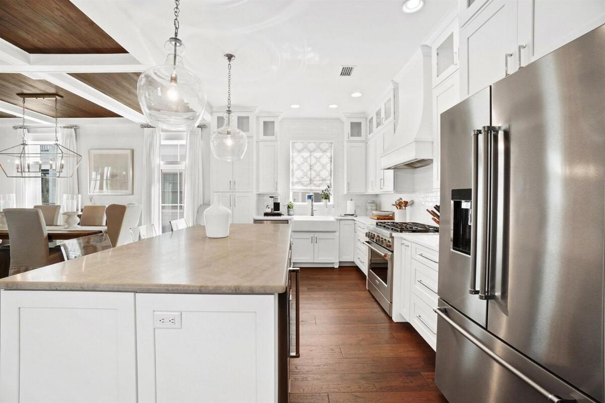 213 Sandyshore Shore To Please 6 Bedroom 6ba Steps From The