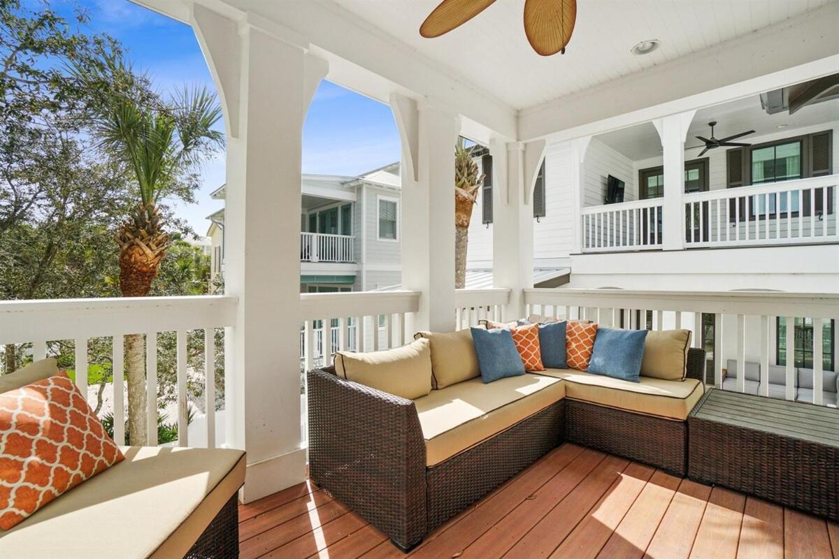 213 Sandyshore Shore To Please 6 Bedroom 6ba Steps From The Holiday home