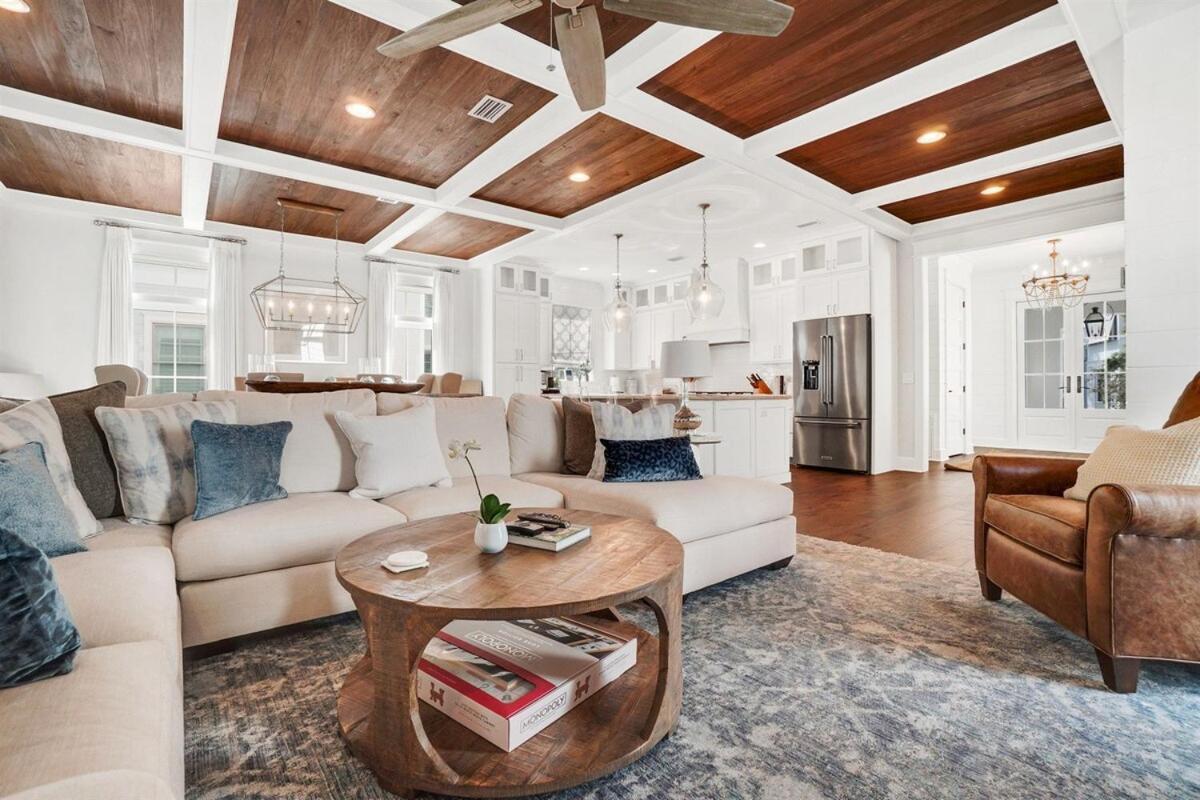213 Sandyshore Shore To Please 6 Bedroom 6ba Steps From The