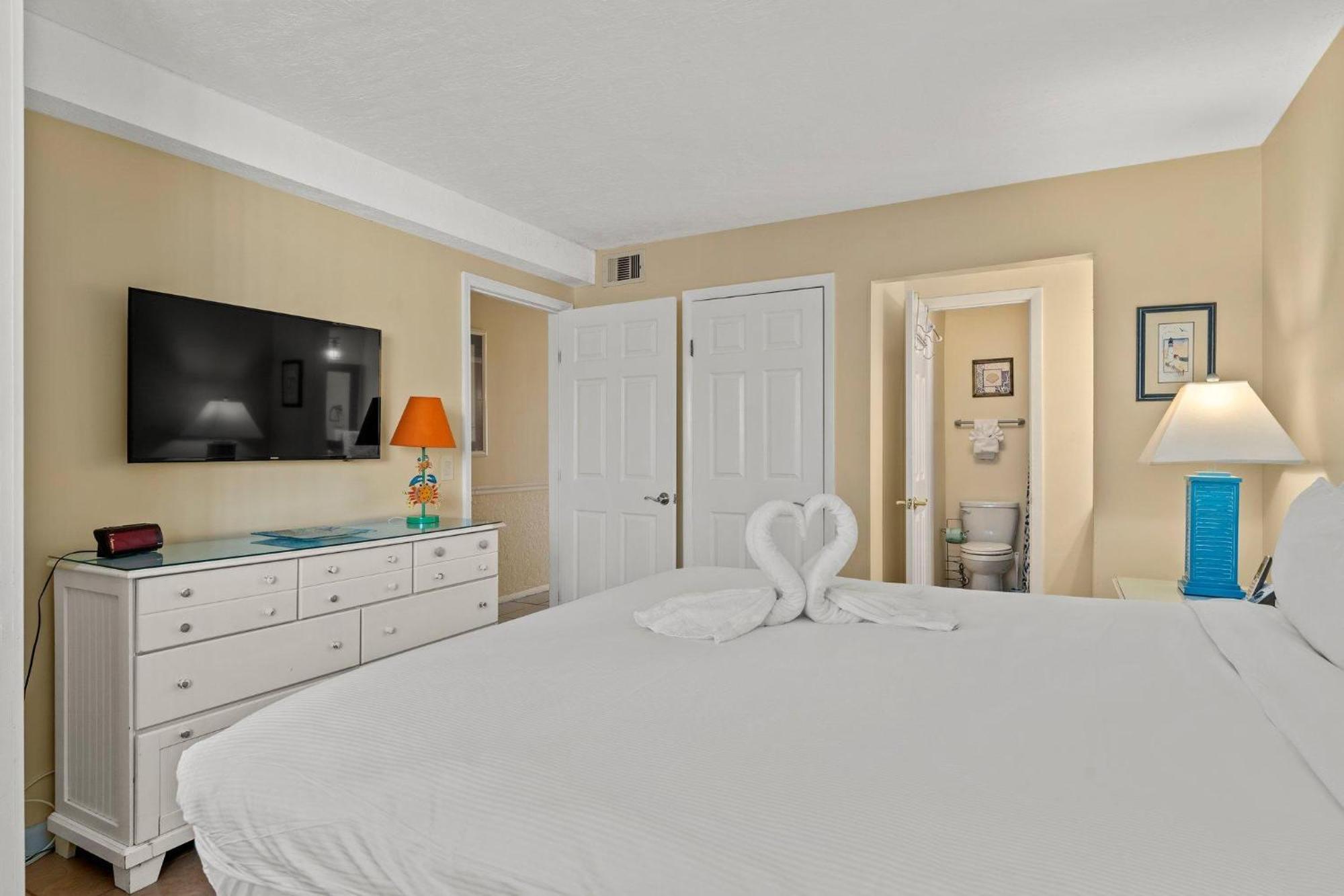 The Summit 506 Apartment