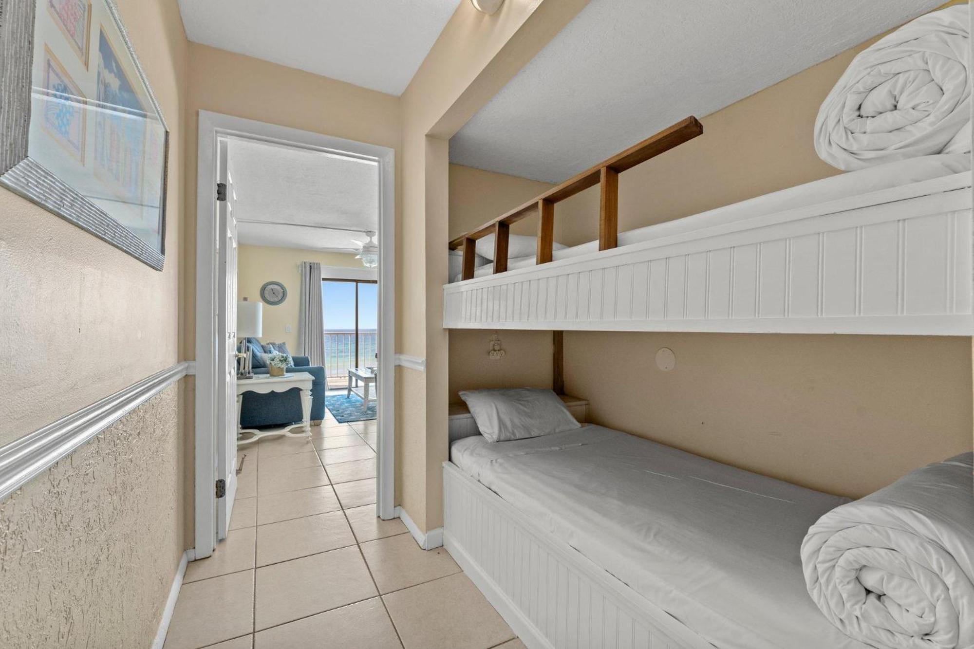 The Summit 506 Apartment *