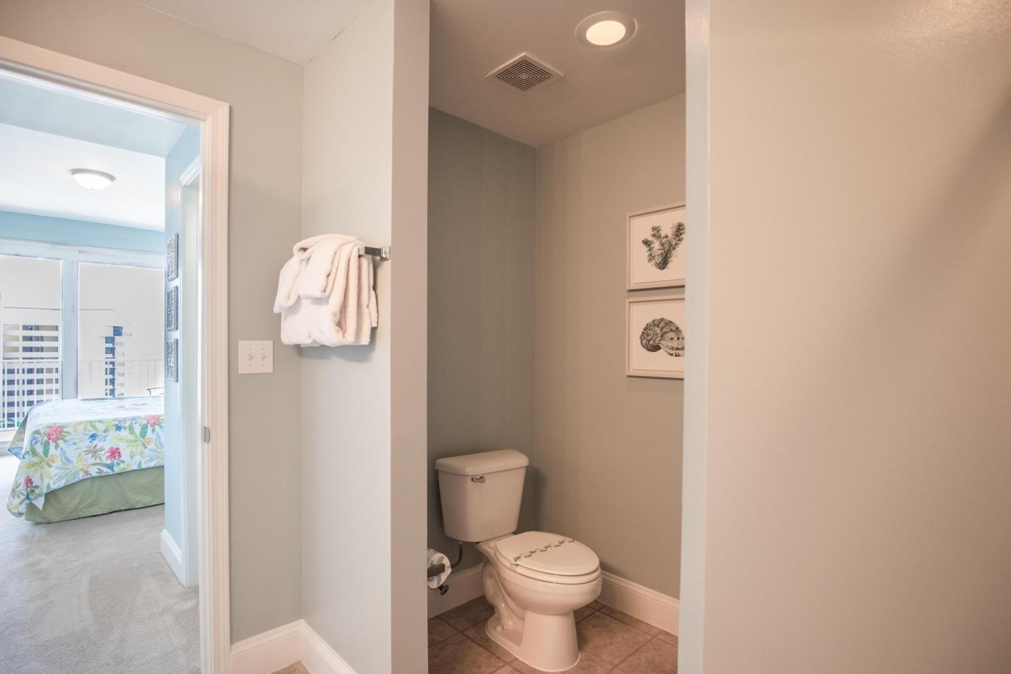 Apartment Laketown Wharf - 810 Panama City Beach