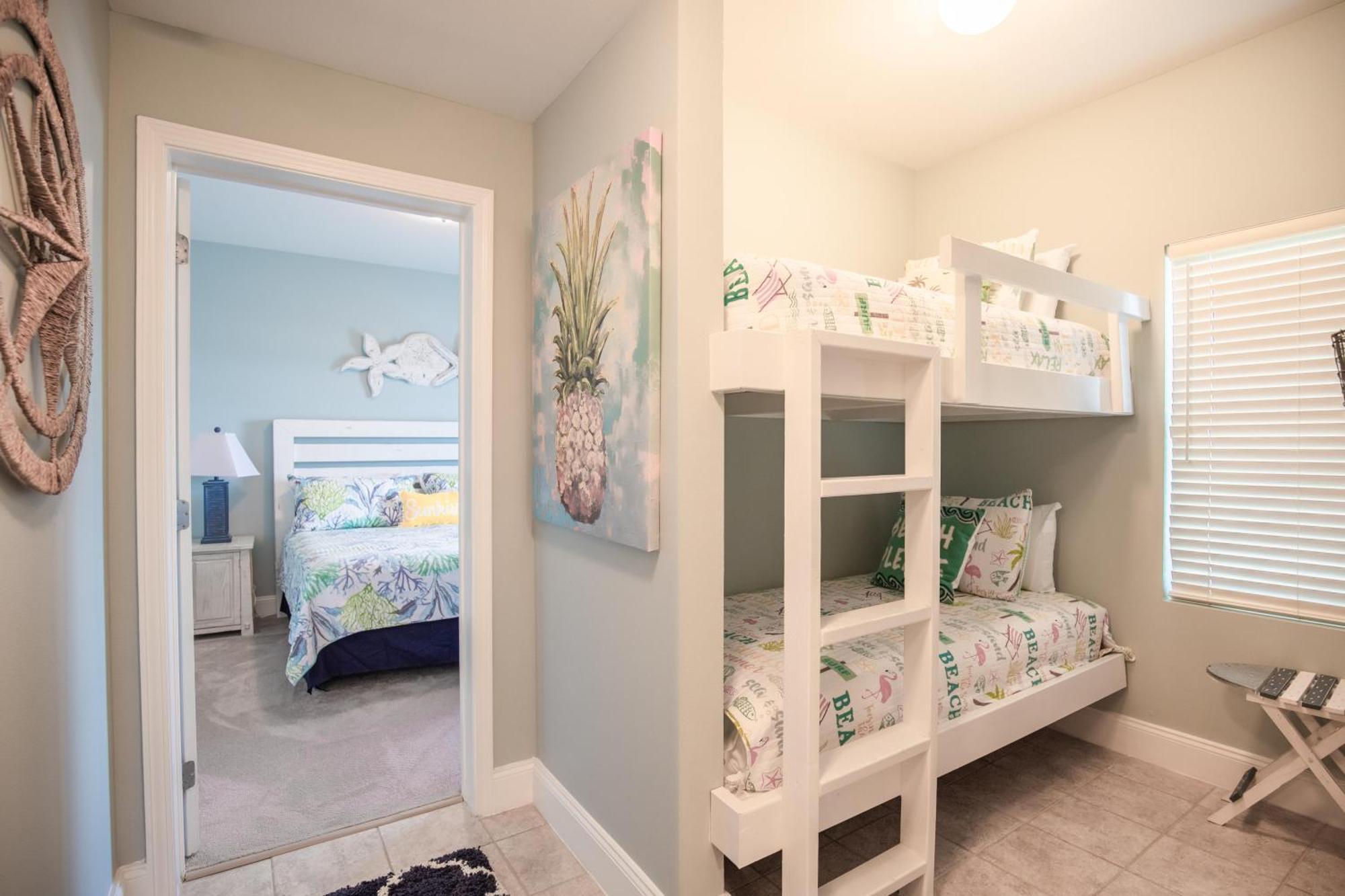 Apartment Laketown Wharf - 810 Panama City Beach