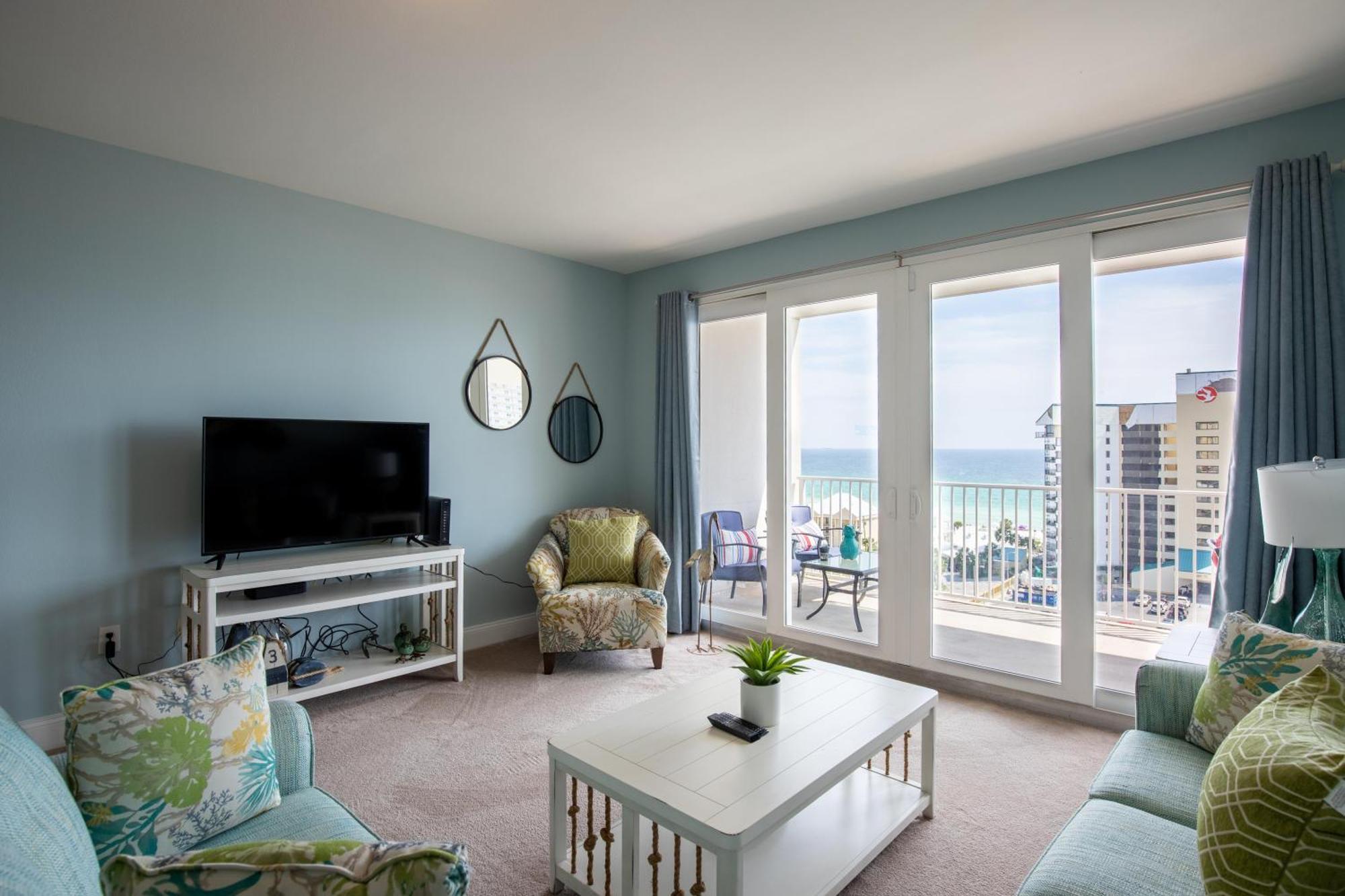 Laketown Wharf - 810 *