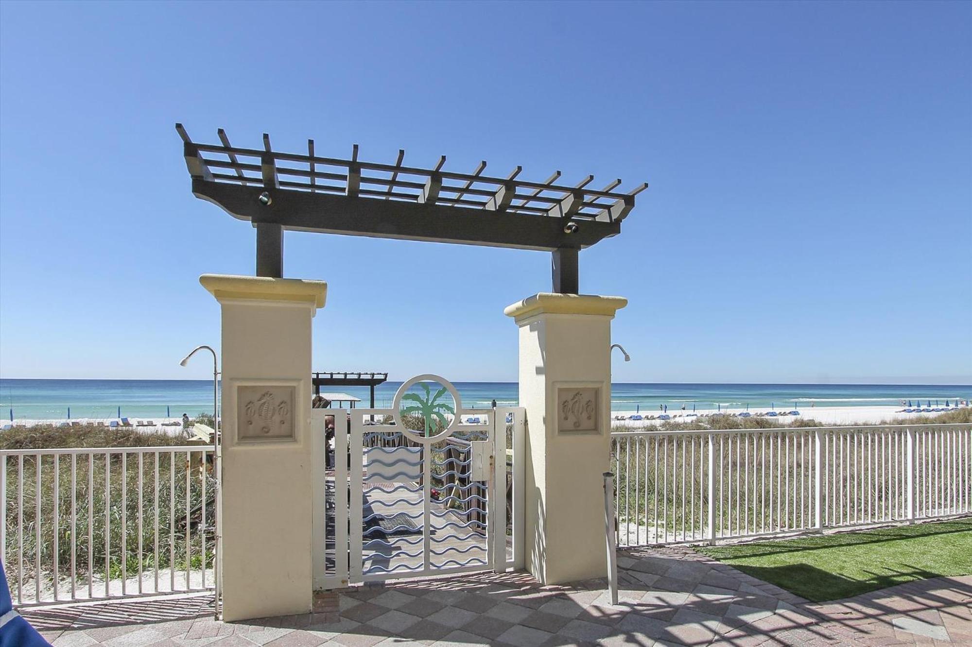 Shores Of Panama 318 - 2bd, Sleeps 8! Great View! Reserved 3rd Floor Parking Space!