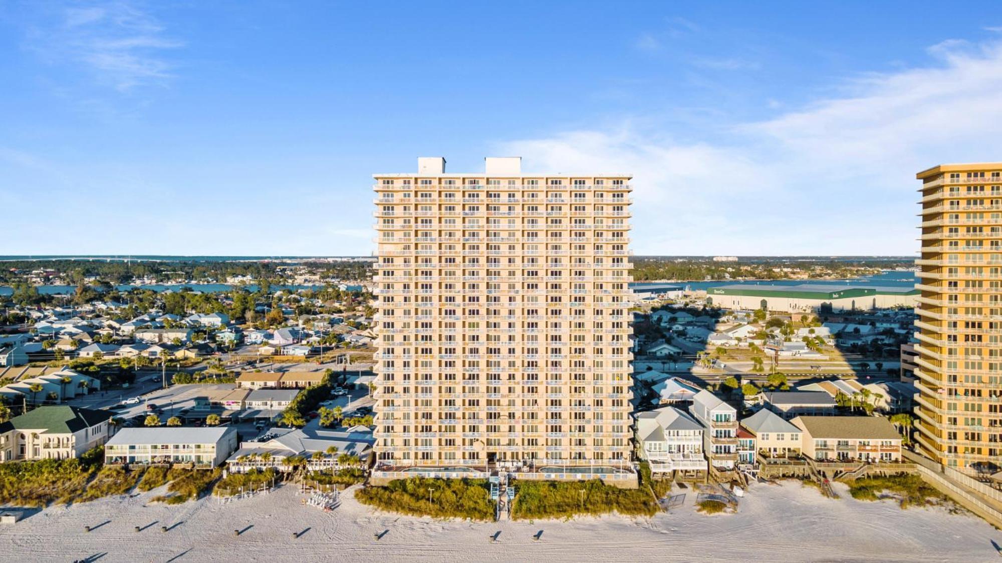 905 Seychelles Apartment