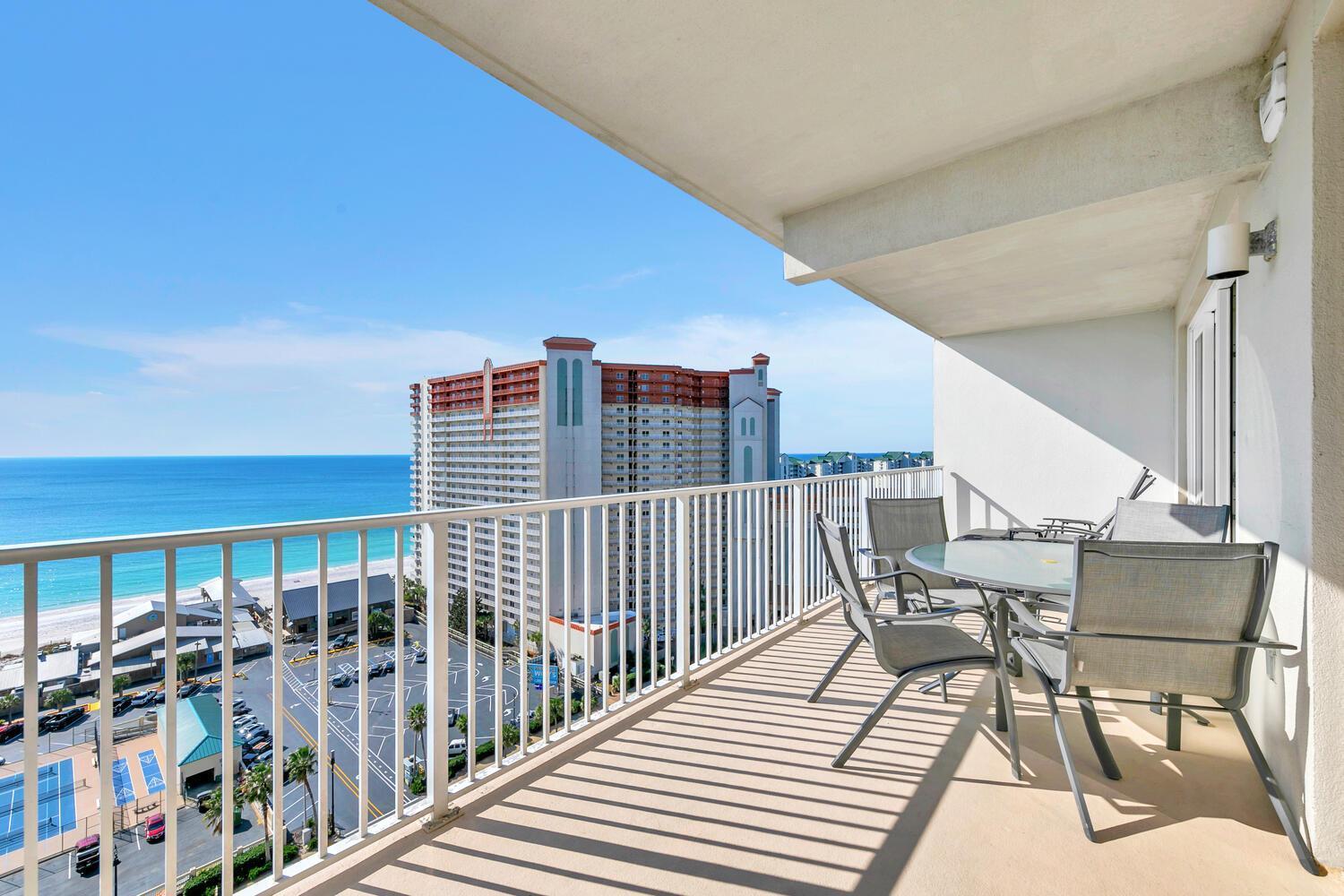 Laketown Wharf 1527 Apartment