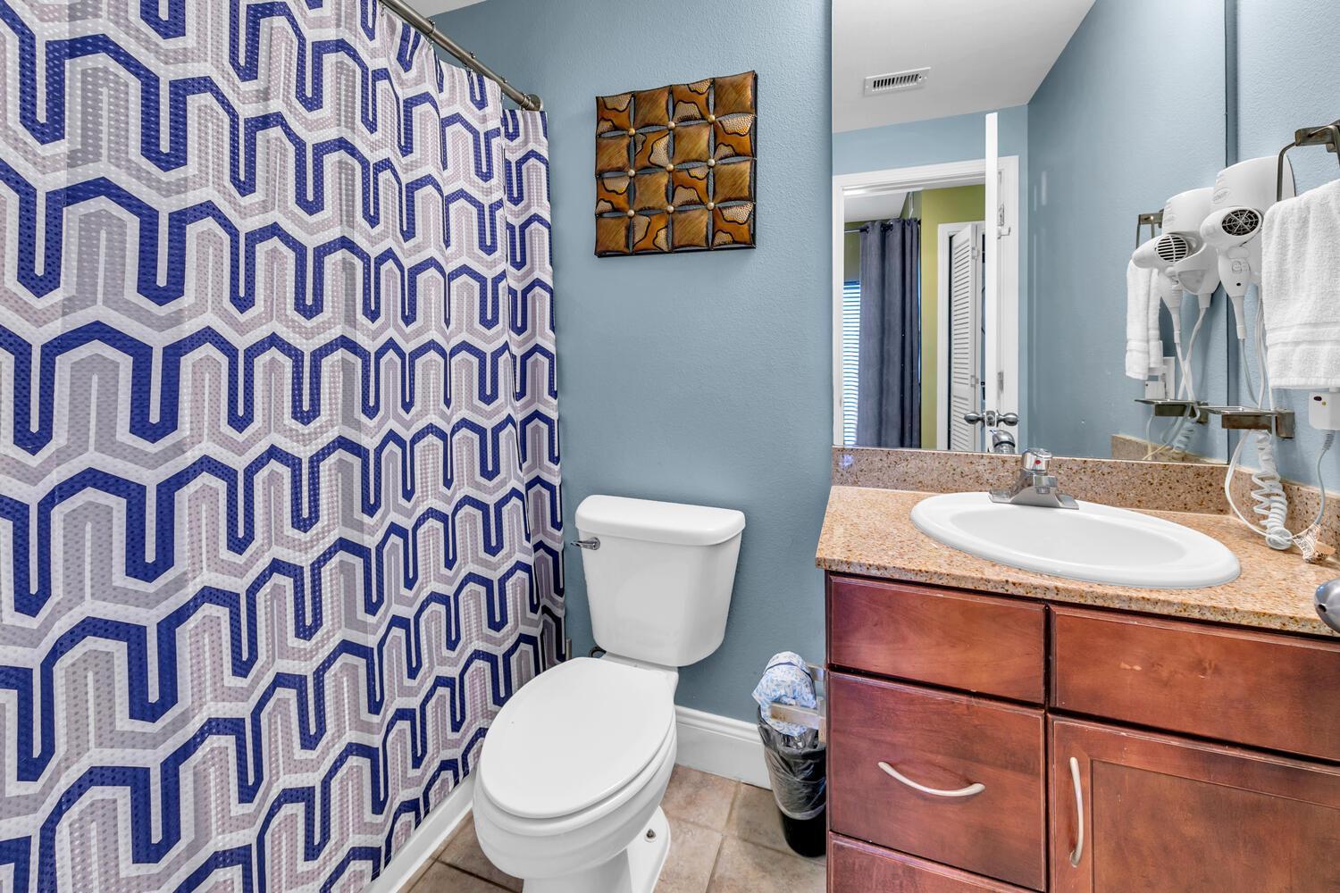 Laketown Wharf 1527 Apartment