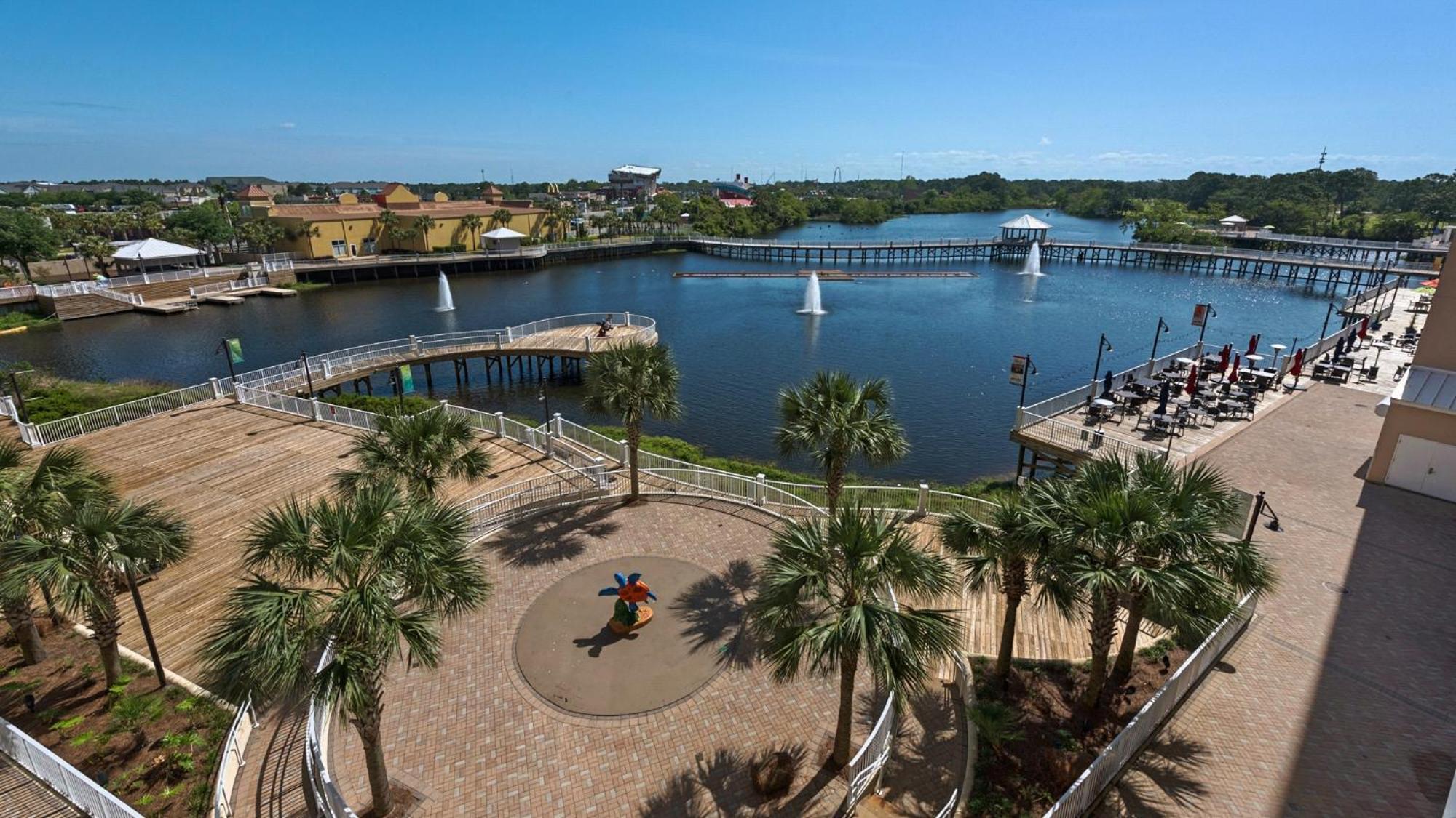 Laketown 1730 Gorgeous 2 Bd Bunks, Gulf Views, Amenities Holiday home Panama City Beach