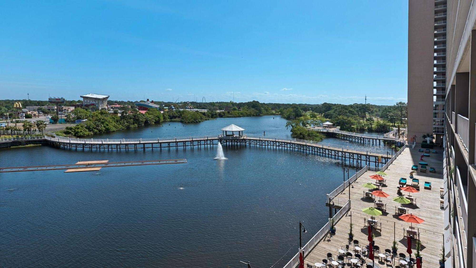 Laketown 1730 Gorgeous 2 Bd Bunks, Gulf Views, Amenities * Panama City Beach