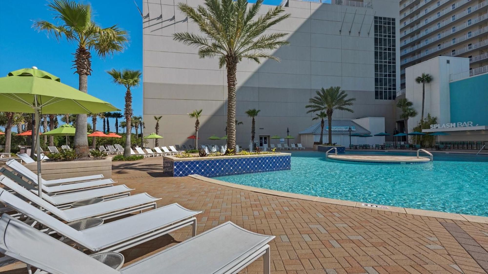 Laketown 1730 Gorgeous 2 Bd Bunks, Gulf Views, Amenities * Panama City Beach