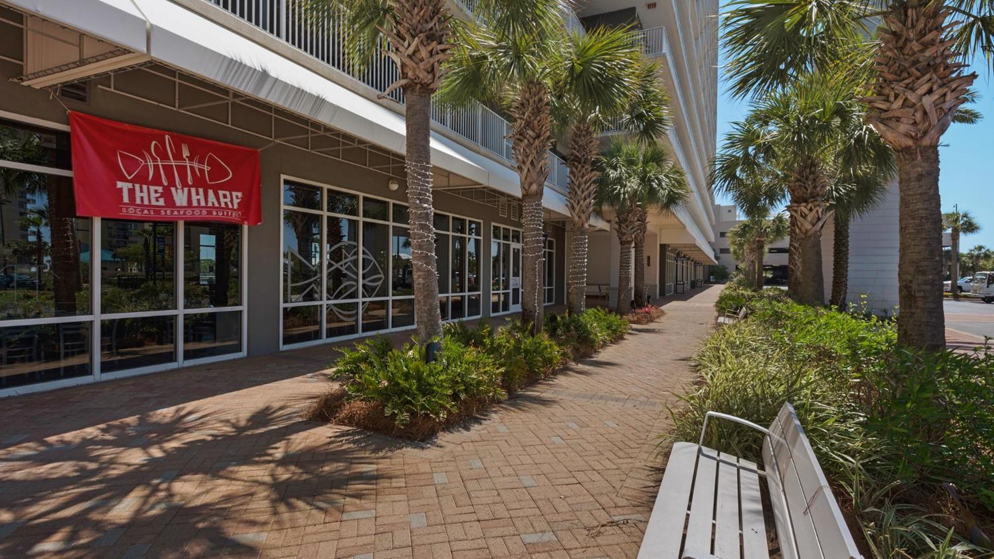 Laketown 1730 Gorgeous 2 Bd Bunks, Gulf Views, Amenities * Panama City Beach