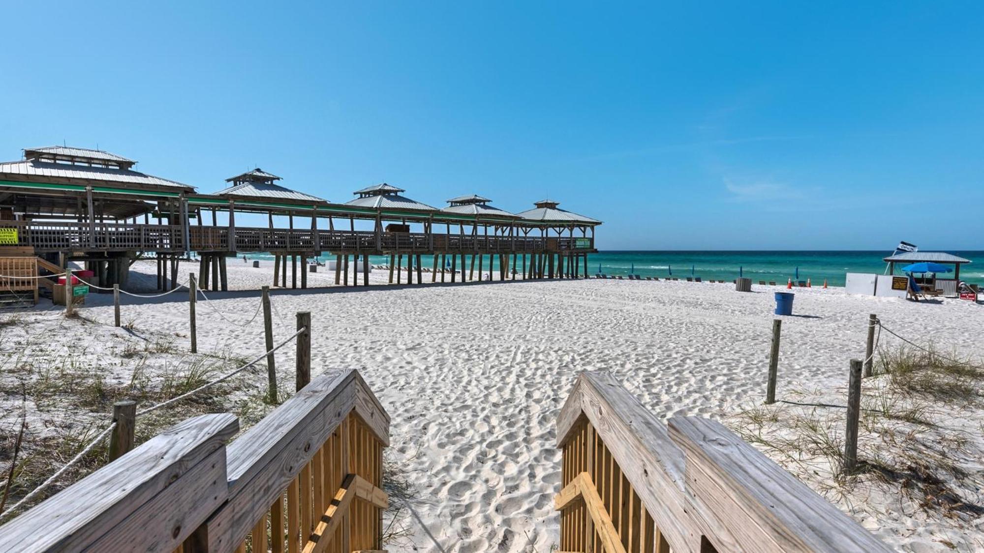 Laketown 1730 Gorgeous 2 Bd Bunks, Gulf Views, Amenities Holiday home
