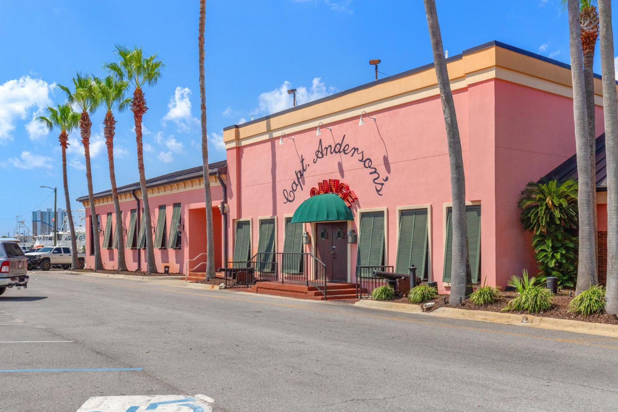 Holiday home Gorgeous 3bd/25ba New W/ Private Heated Pool Steps From Beach! Panama City Beach