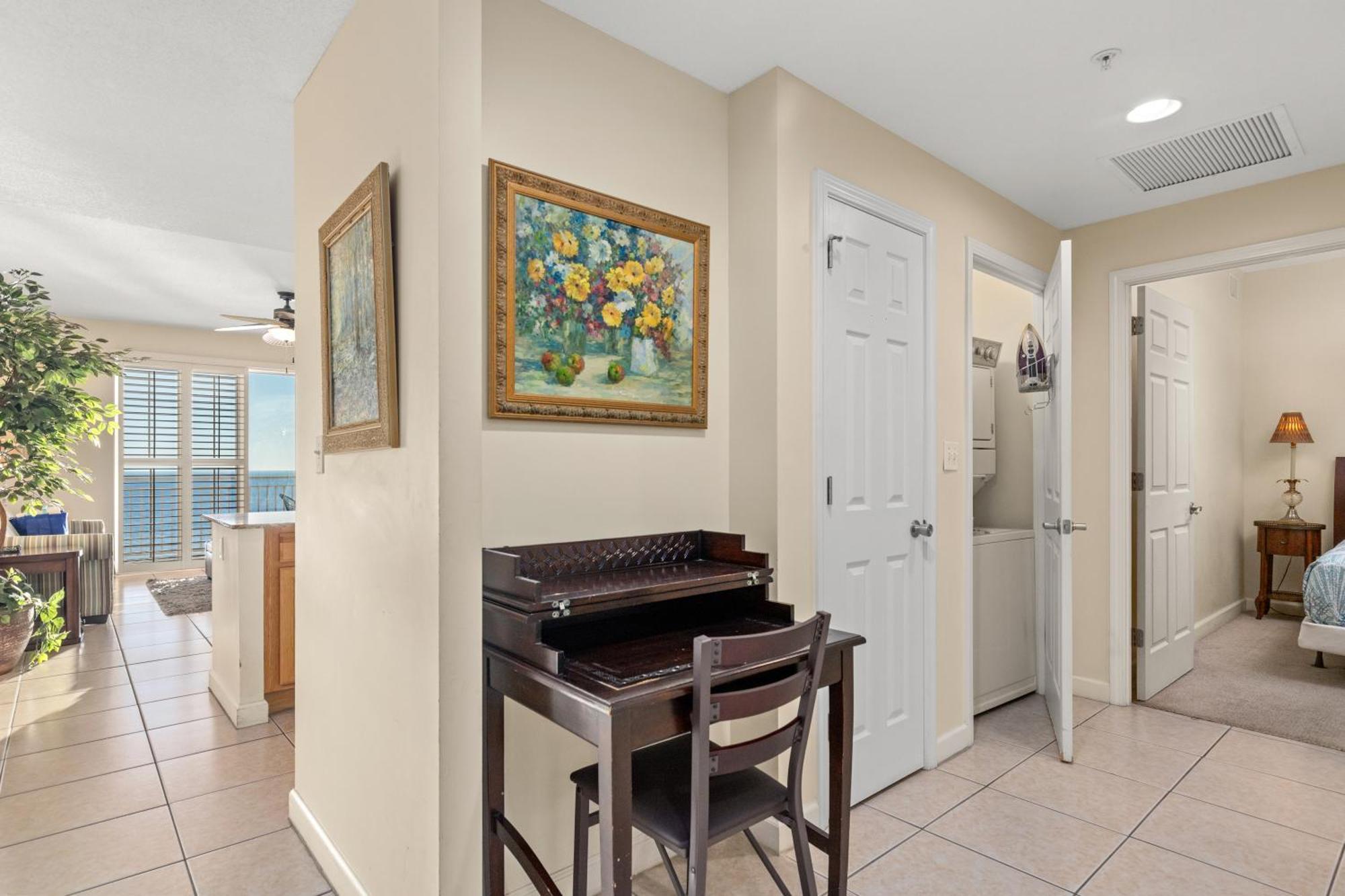 Holiday home Beachfront Bliss Awaits: 2-bed, 2-bath At Sterling Reef - Sleeps 6! Panama City Beach