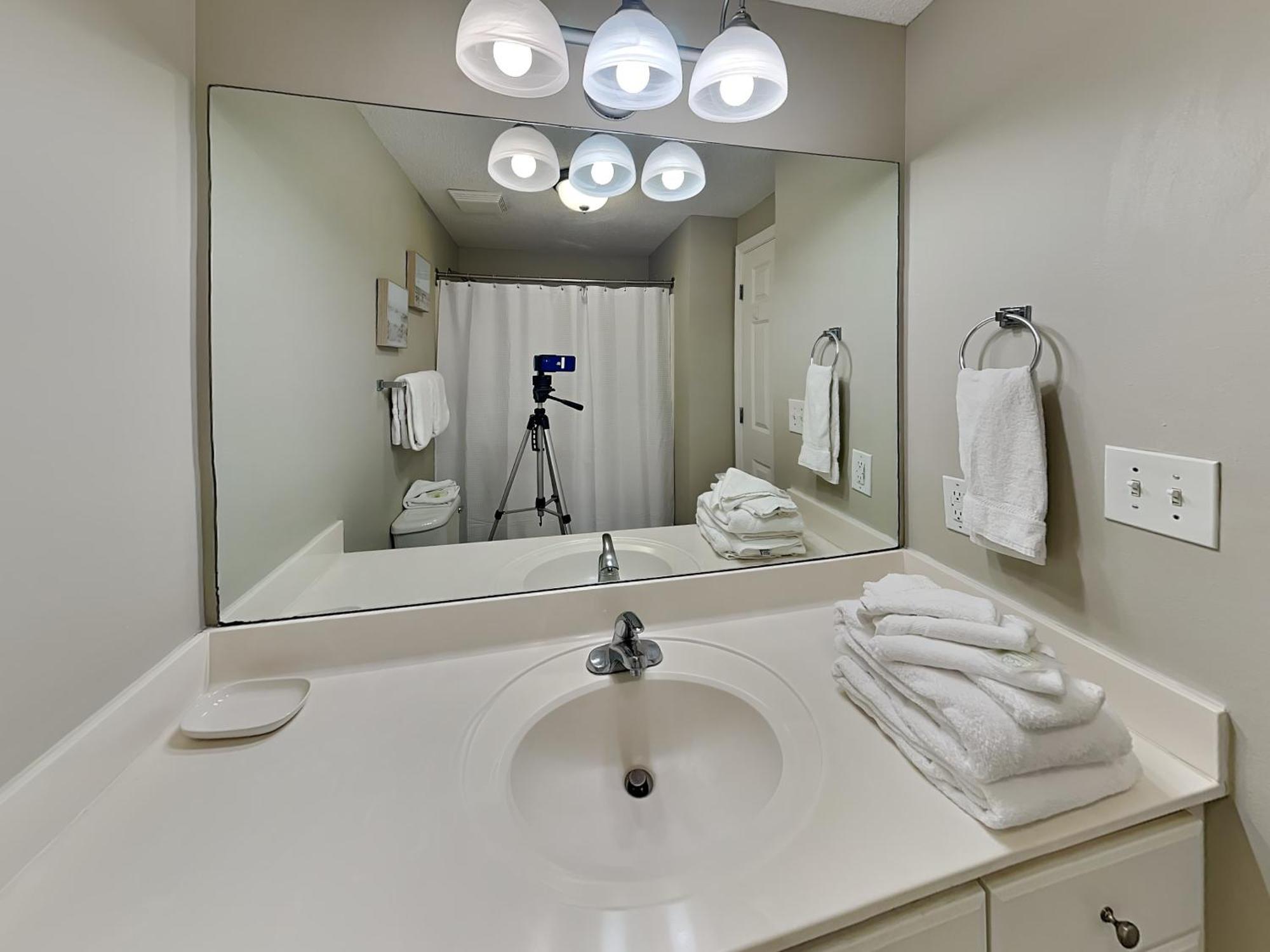 Majestic Towers I 1410 Apartment *