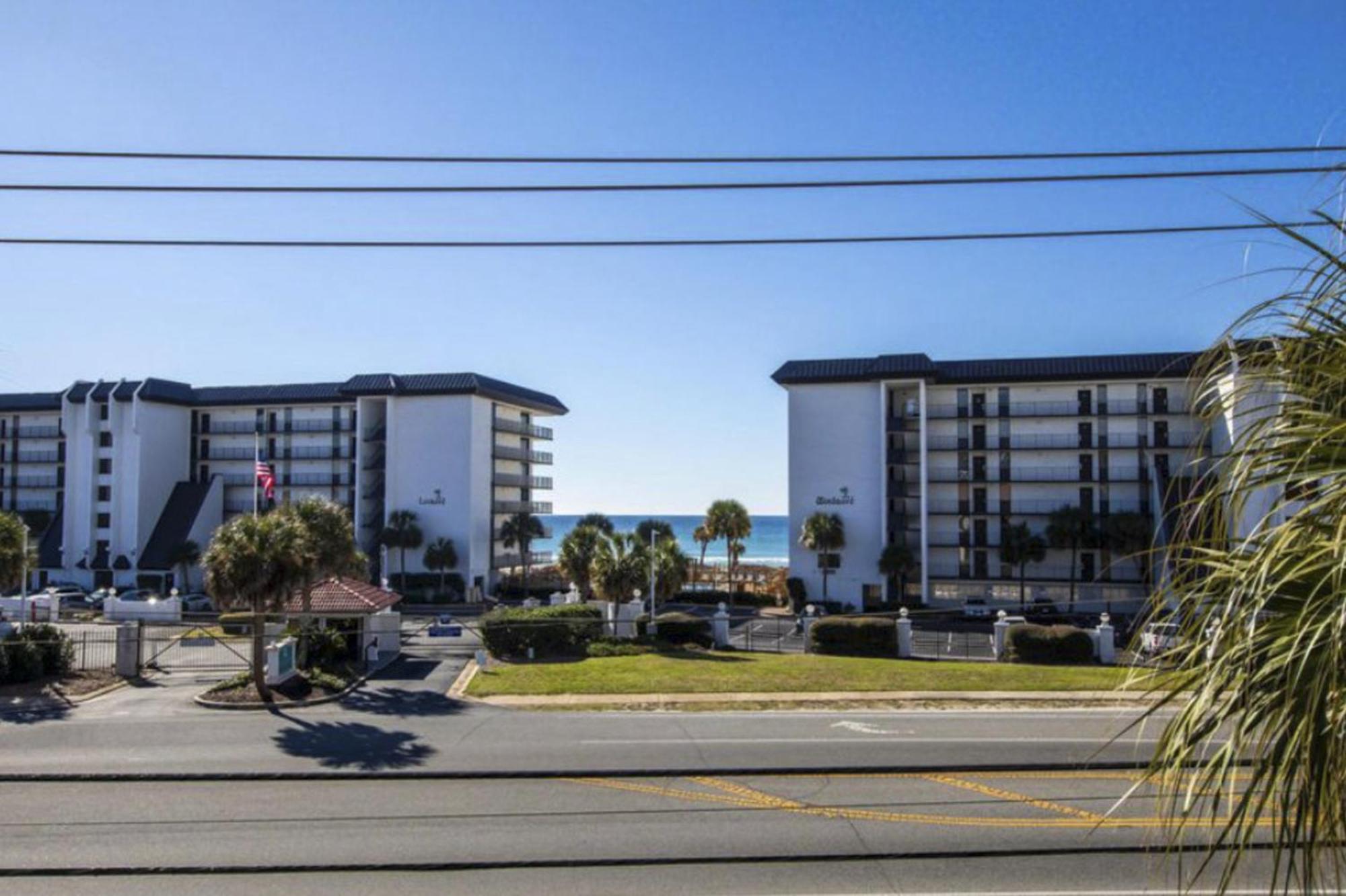 Edgewater Golf #3217 Apartment *