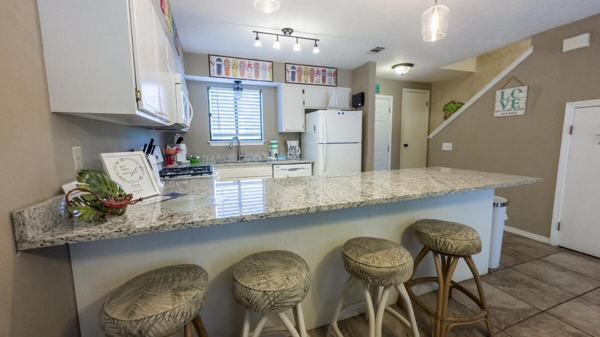 2 Bd 2 And Half Ba Two Story Haven Pet Friendly With Golf Cart
