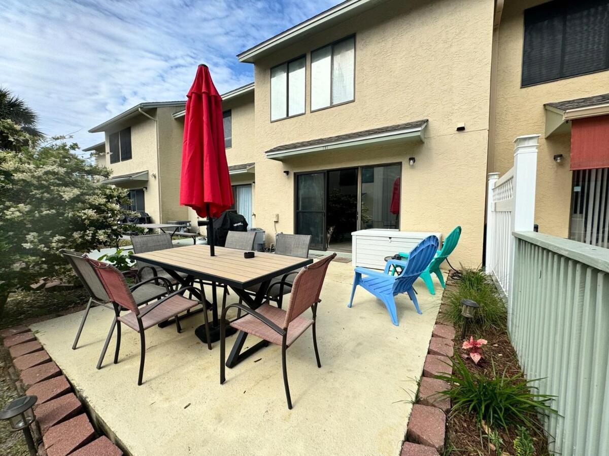2 Bd 2 And Half Ba Two Story Haven Pet Friendly With Golf Cart Holiday home *