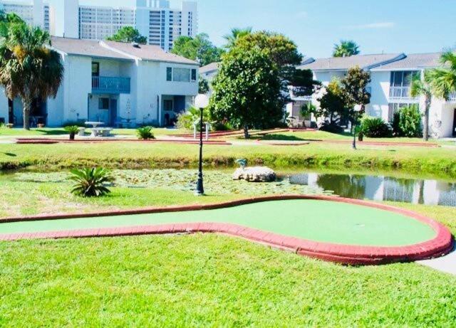 2 Bd 2 And Half Ba Two Story Haven Pet Friendly With Golf Cart *