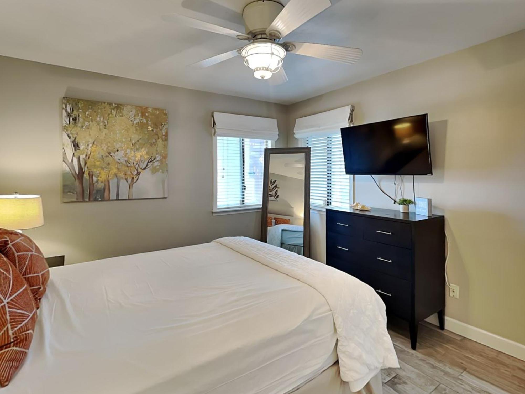 Apartment St Thomas Square #102 Panama City Beach