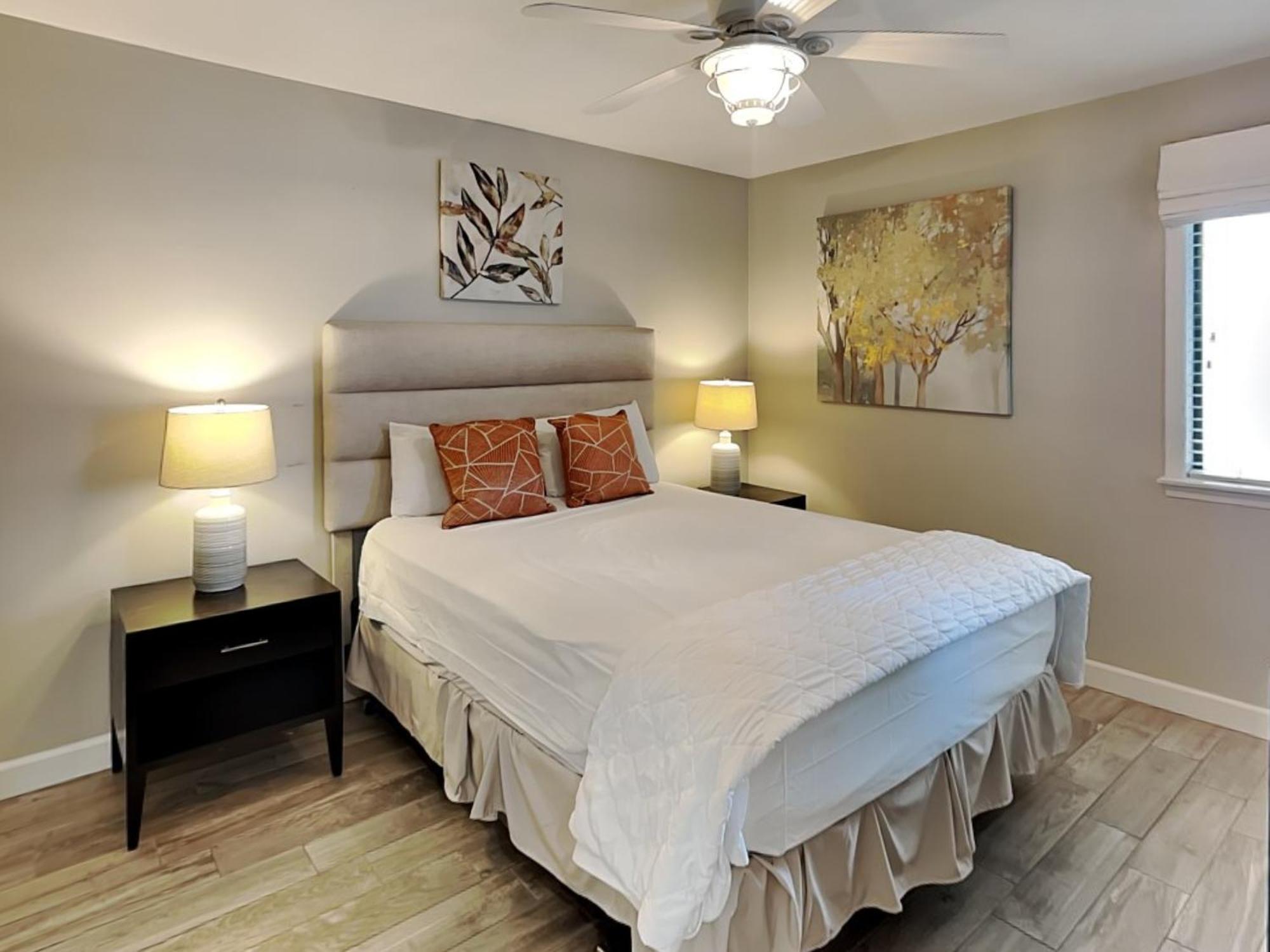 St Thomas Square #102 Apartment
