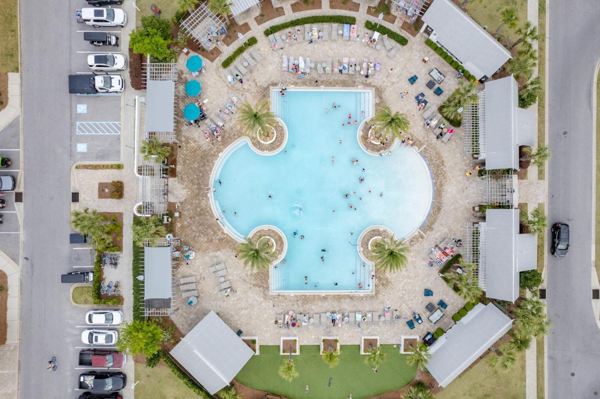 Holiday home Shine On The Shore By Avantstay Pool Golf Cart Panama City Beach