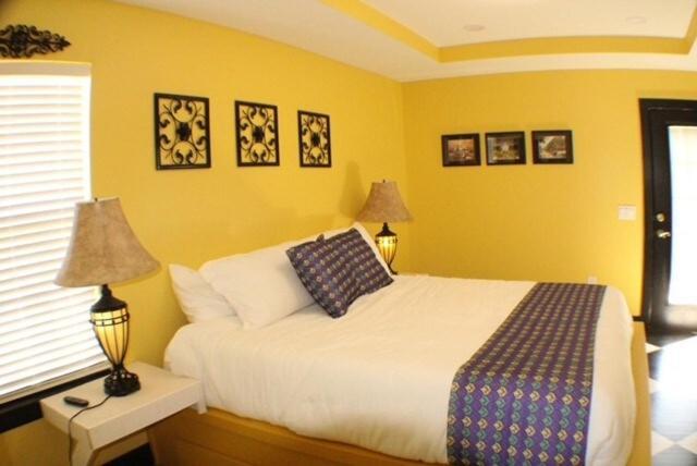 Holiday home Vibrant Neworleans Style Retreat Panama City Beach