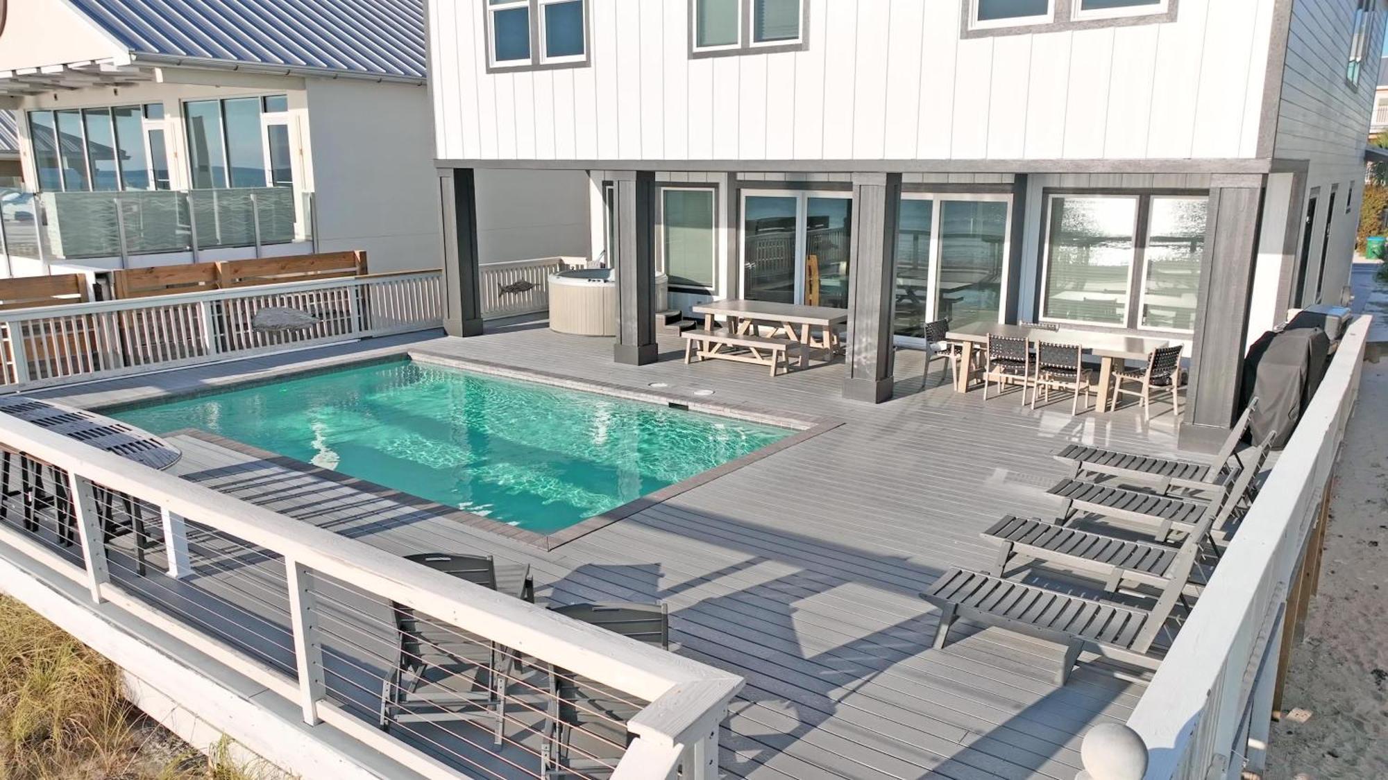 Making Waves - Huge Heated Beachfront Pool Hot Tub! In Pcb! * Panama City Beach