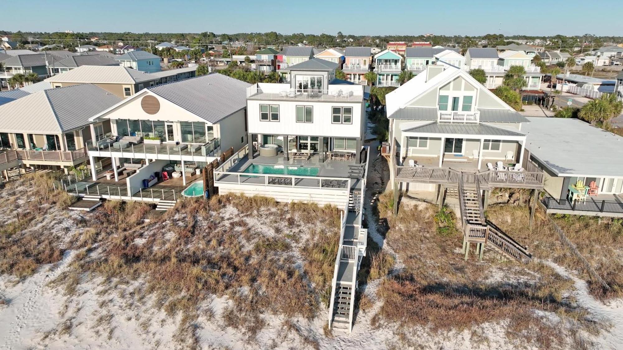 Making Waves - Huge Heated Beachfront Pool Hot Tub! In Pcb! Holiday home Panama City Beach