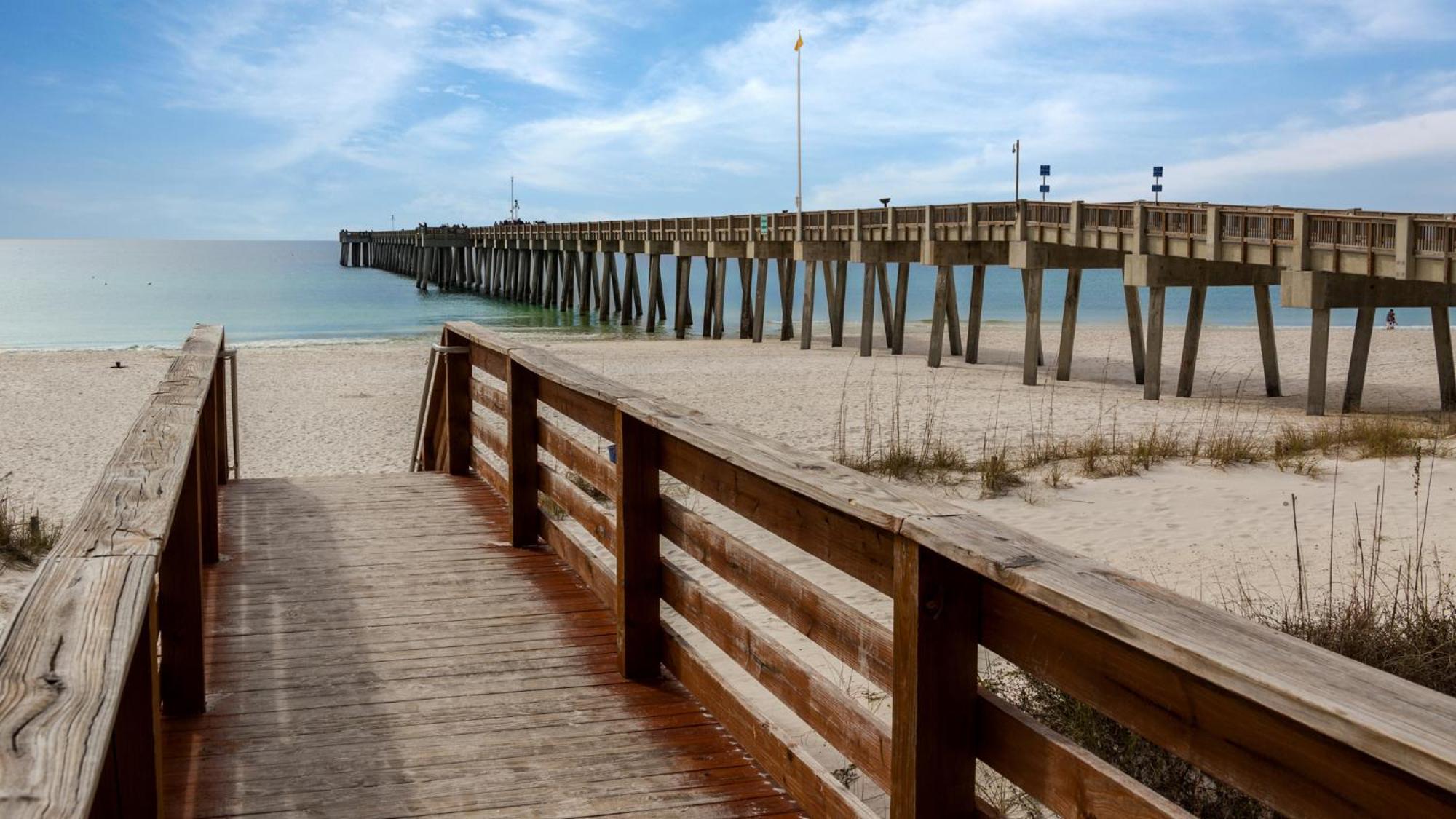 Holiday home Parking Included-beachfront 2bd Ocean Villa! Gorgeous Amenities, Private Complex