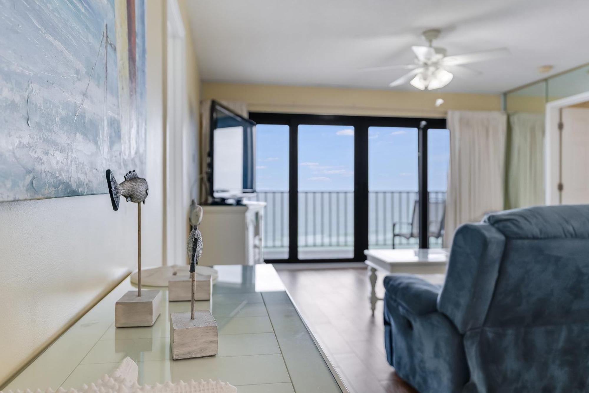 Apartment Commodore 605 3 Bedroom 3 Ba With 2 Beachfront Masters
