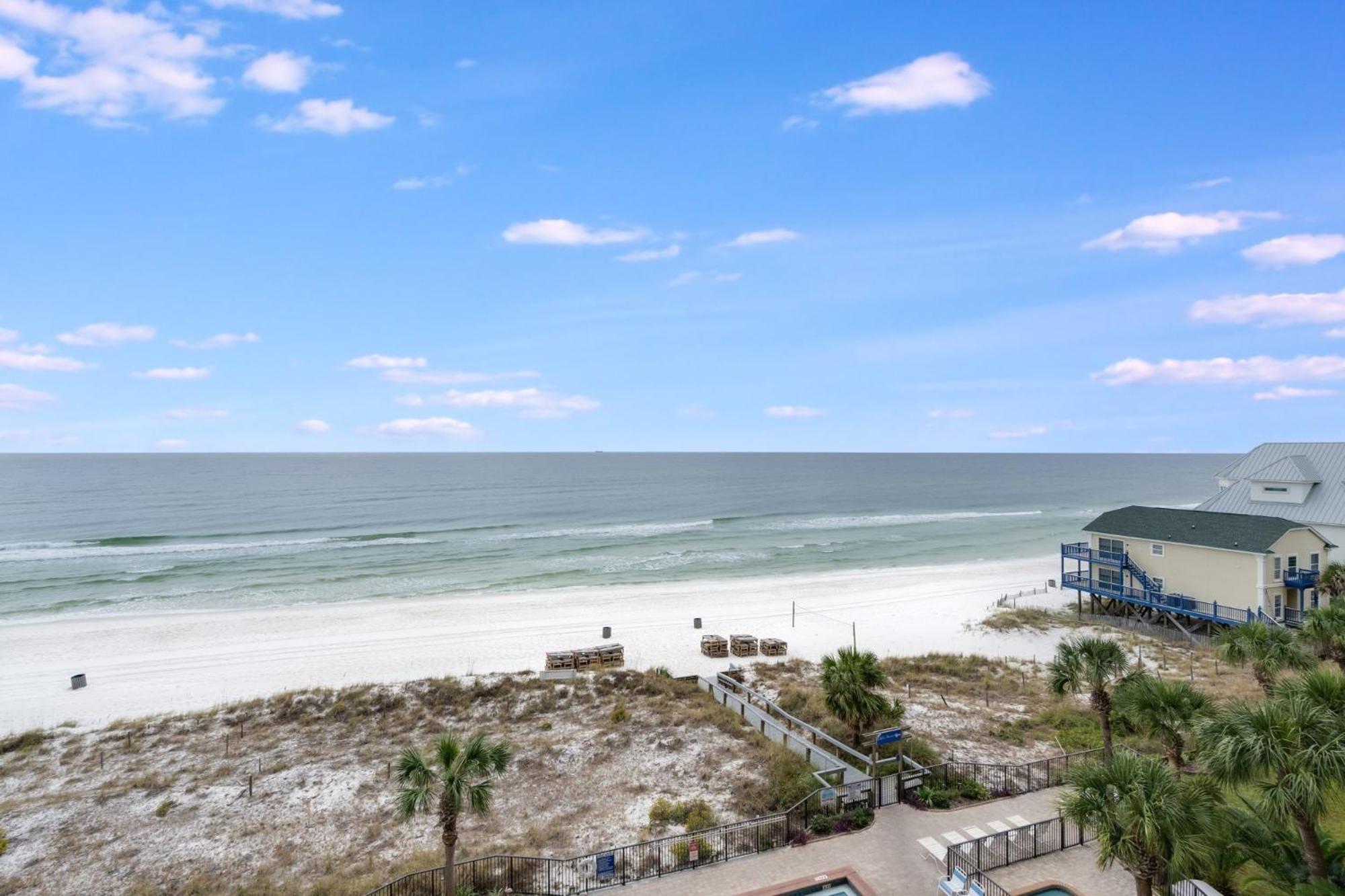 Commodore 605 3 Bedroom 3 Ba With 2 Beachfront Masters *