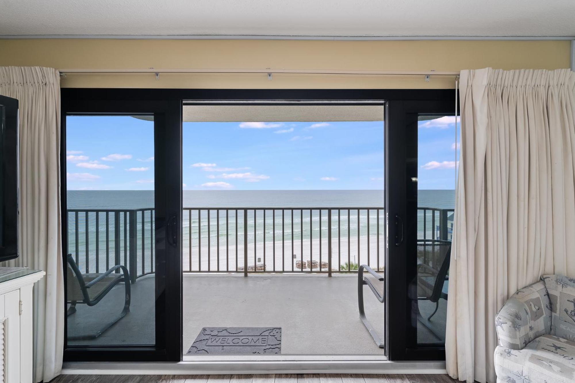 Commodore 605 3 Bedroom 3 Ba With 2 Beachfront Masters Apartment