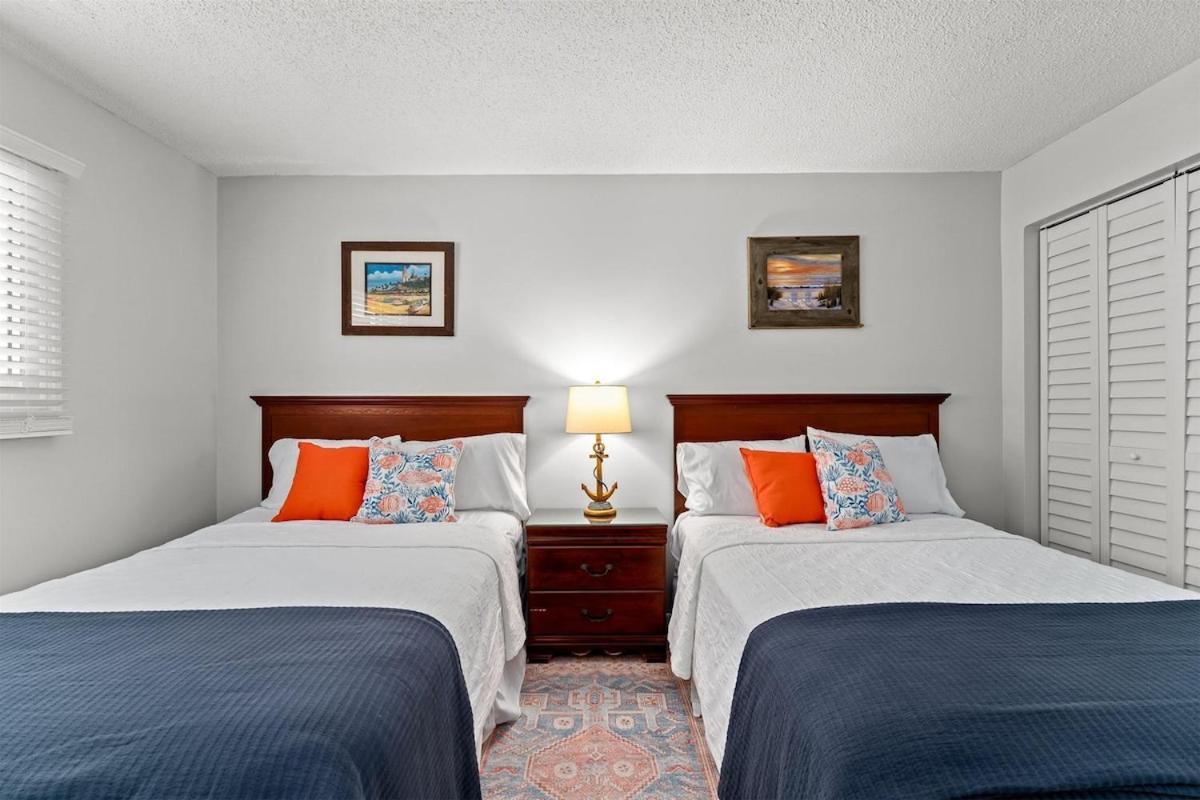 Regency Towers 207 - Sleeps 8 -east-gulf Overview *