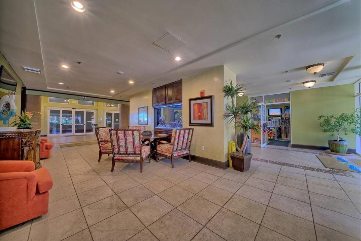 Apartment Shores Of Panama 1307, Two Masters! Under 25 Ok!