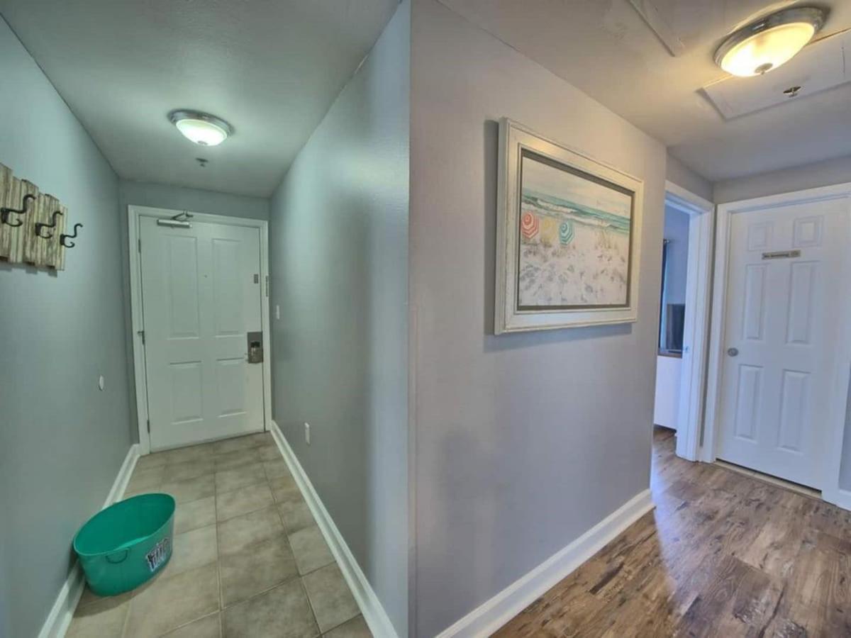 Apartment Shores Of Panama 1307, Two Masters! Under 25 Ok! *