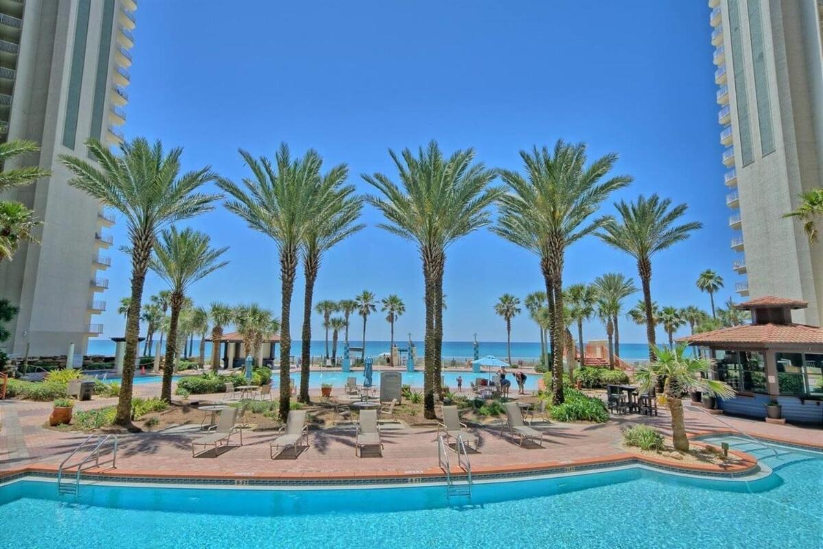 Apartment Shores Of Panama 1307, Two Masters! Under 25 Ok!