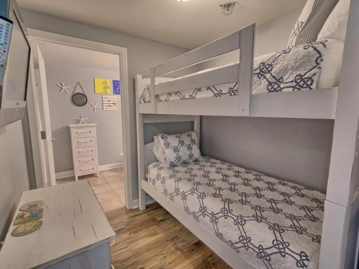Shores Of Panama 1307, Two Masters! Under 25 Ok! Panama City Beach