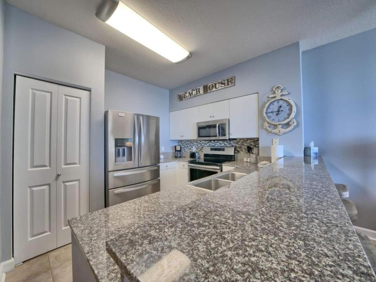 Apartment Shores Of Panama 1307, Two Masters! Under 25 Ok! *