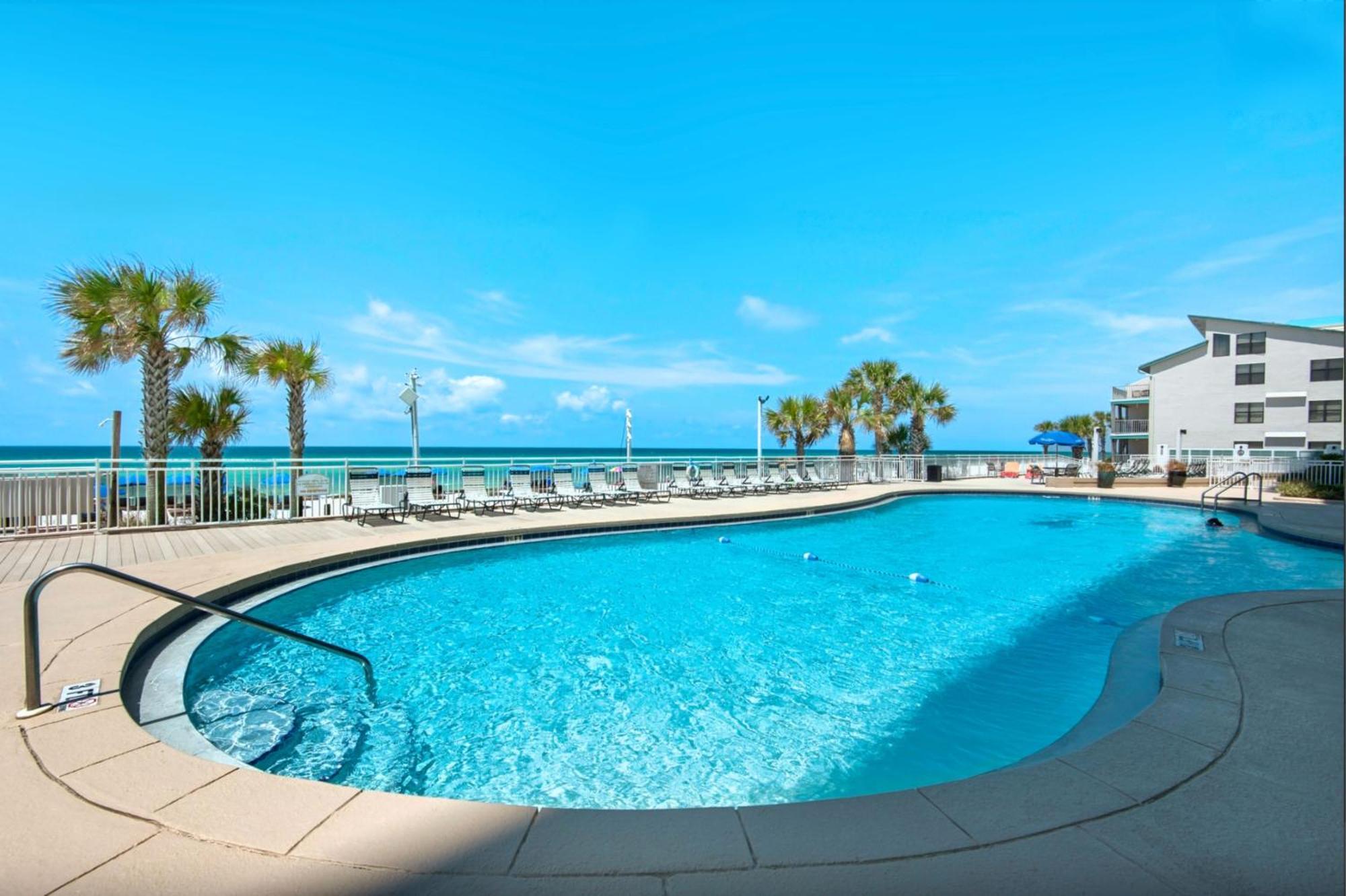 Watercrest Waves! Beachfront 2br/2ba Condo, Sleeps 8, Stunning Gulf Views! Holiday home Panama City Beach