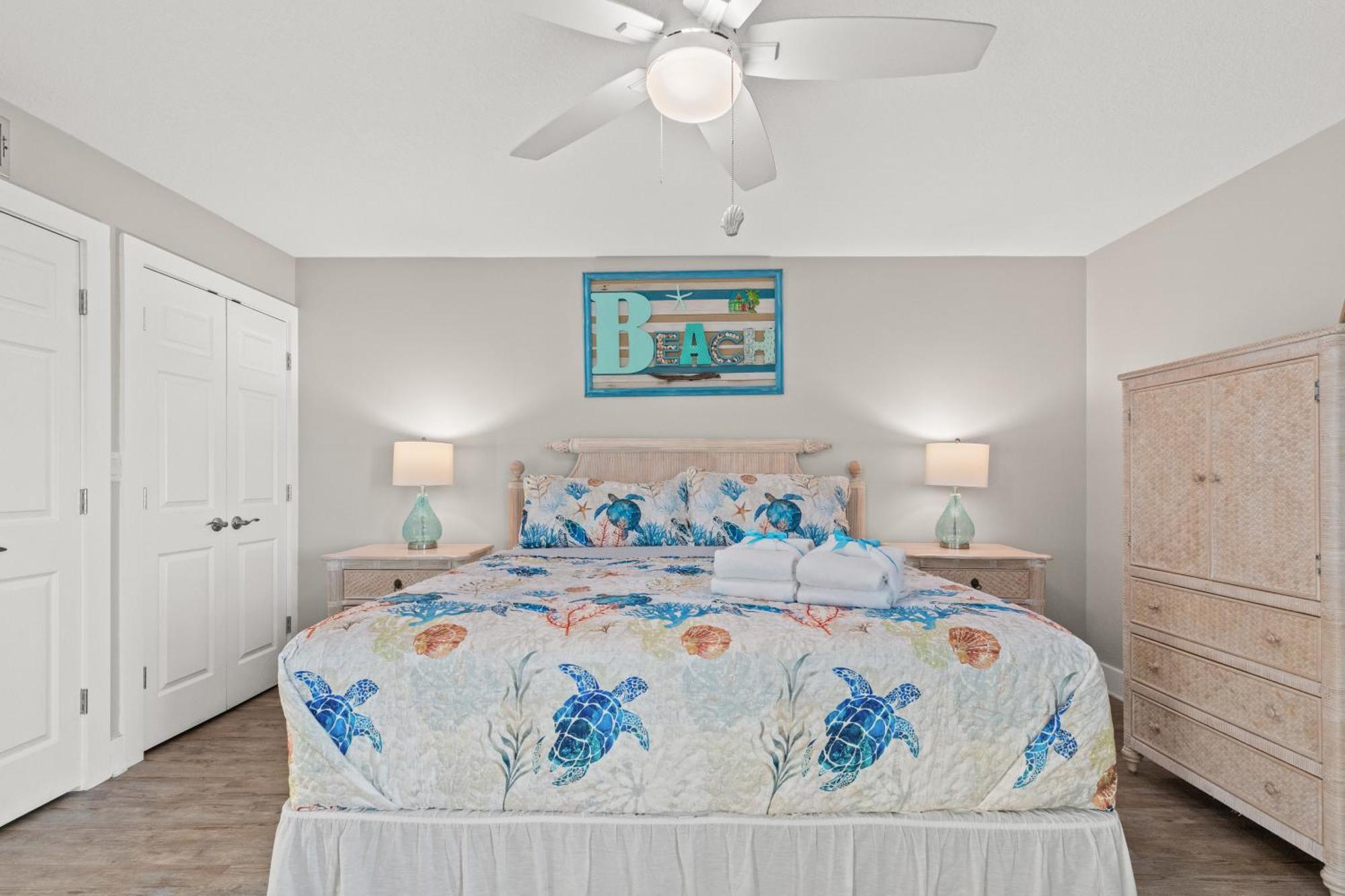 Watercrest Waves! Beachfront 2br/2ba Condo, Sleeps 8, Stunning Gulf Views! Holiday home Panama City Beach