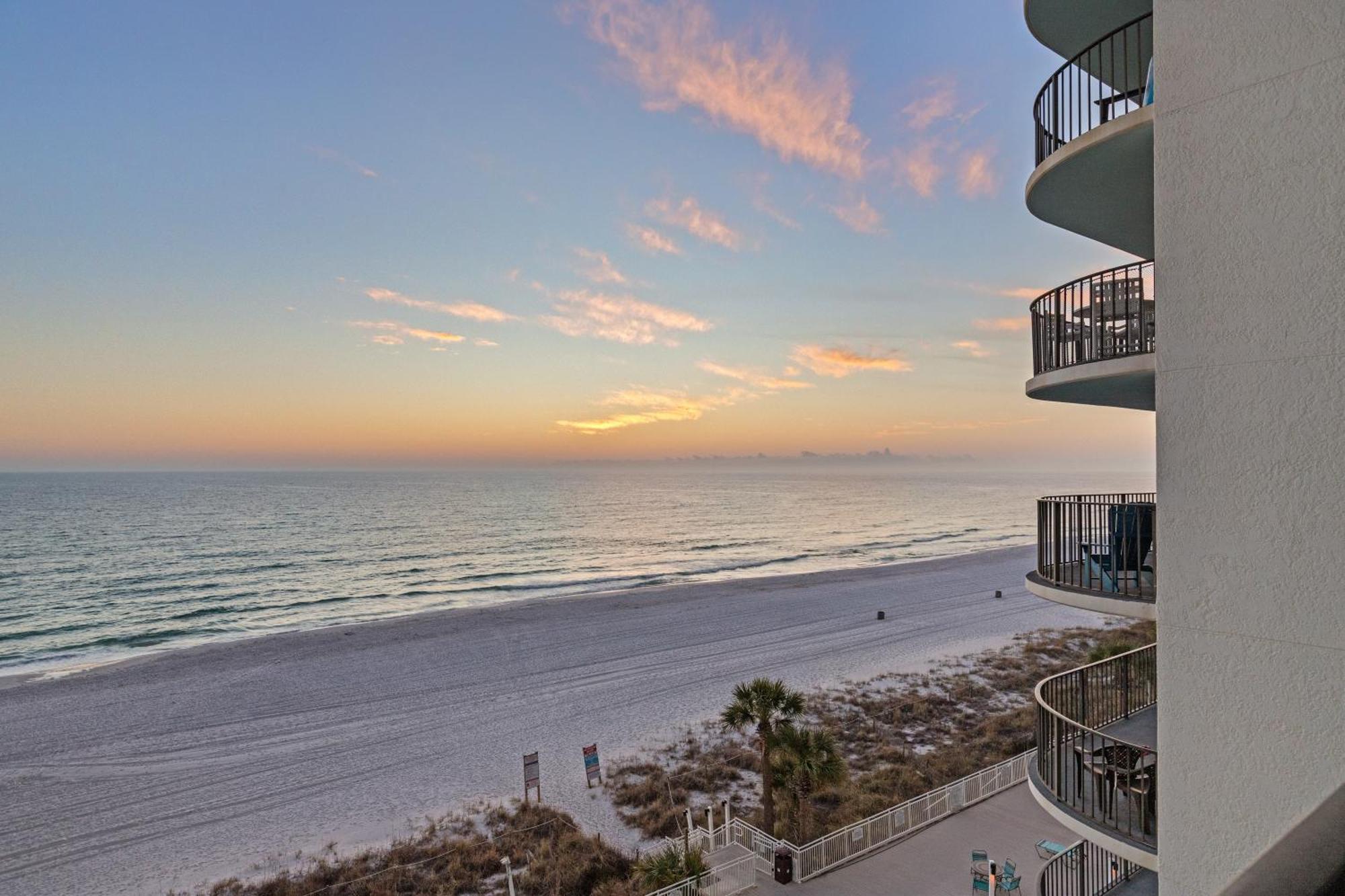 Holiday home Watercrest Waves! Beachfront 2br/2ba Condo, Sleeps 8, Stunning Gulf Views! *