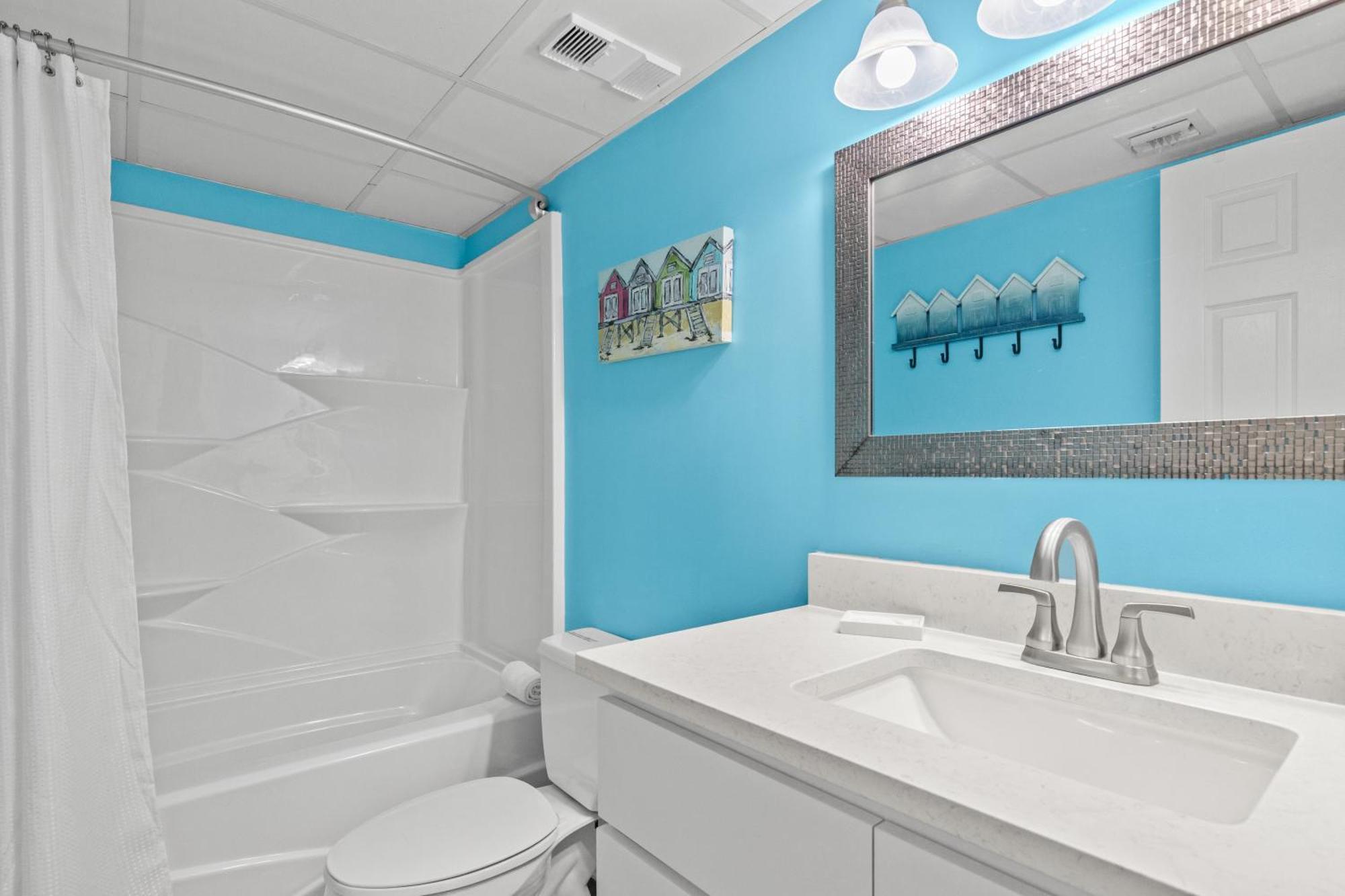 Watercrest Waves! Beachfront 2br/2ba Condo, Sleeps 8, Stunning Gulf Views! Holiday home Panama City Beach
