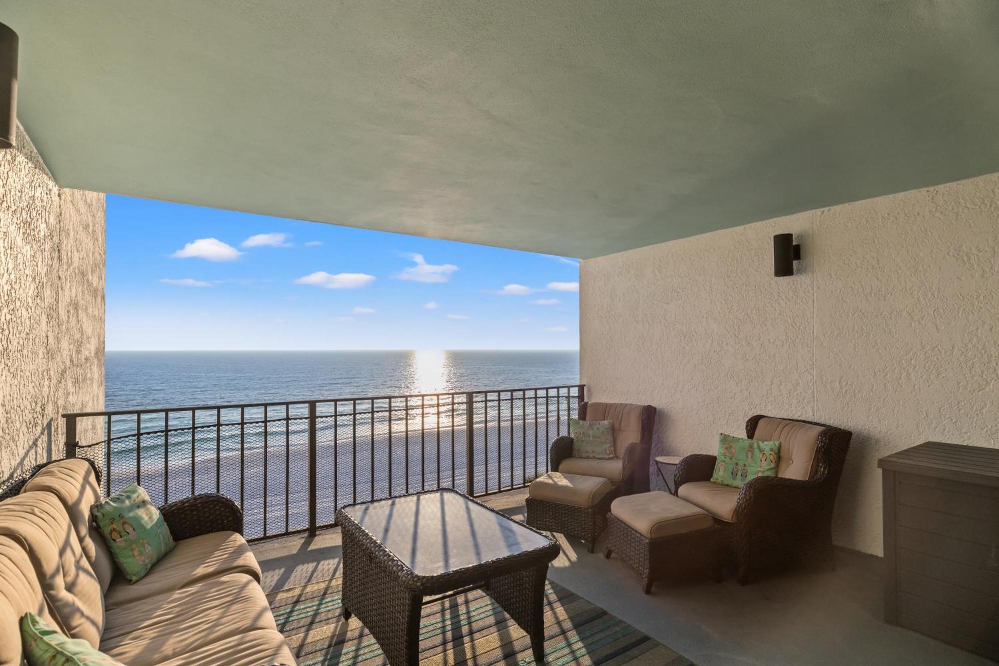 Watercrest Waves! Beachfront 2br/2ba Condo, Sleeps 8, Stunning Gulf Views! Holiday home Panama City Beach