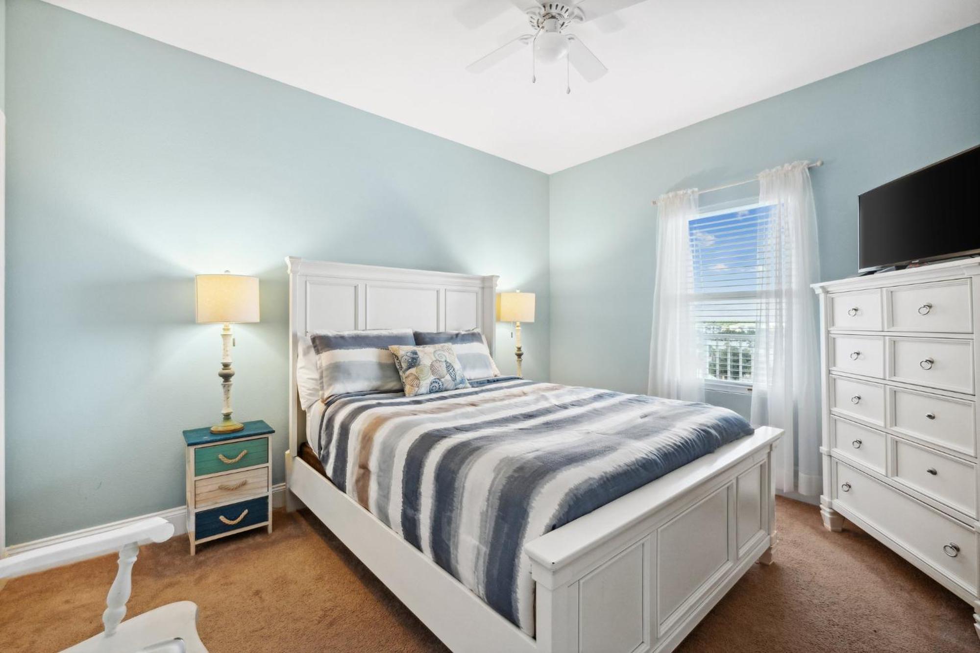 The Scene At Laketown Wharf #524 By Nautical Holiday home *