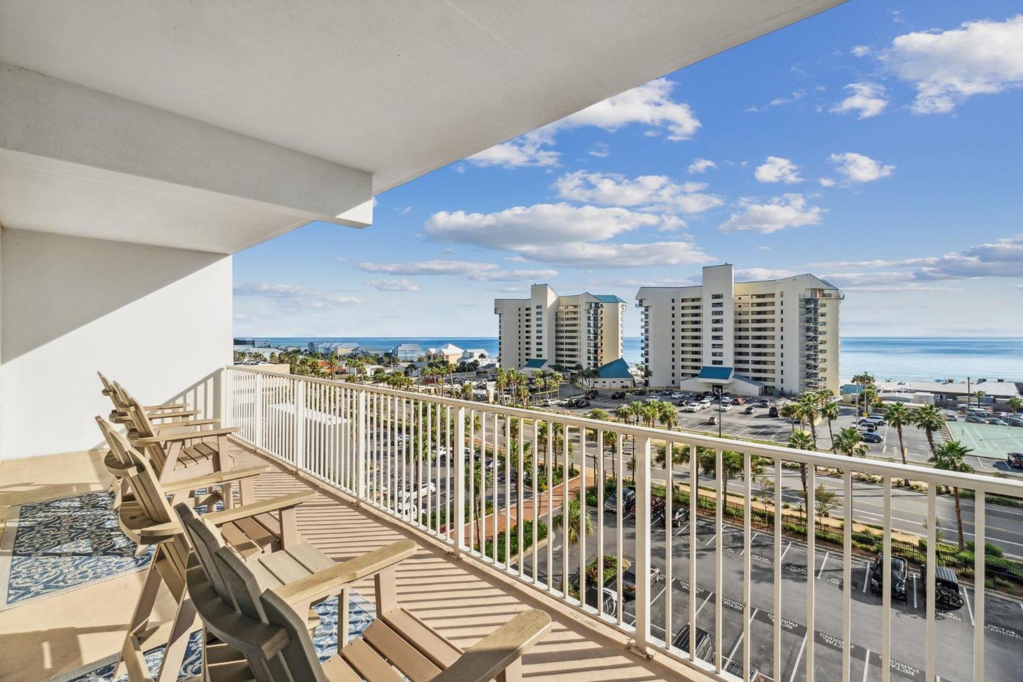 The Scene At Laketown Wharf #524 By Nautical *