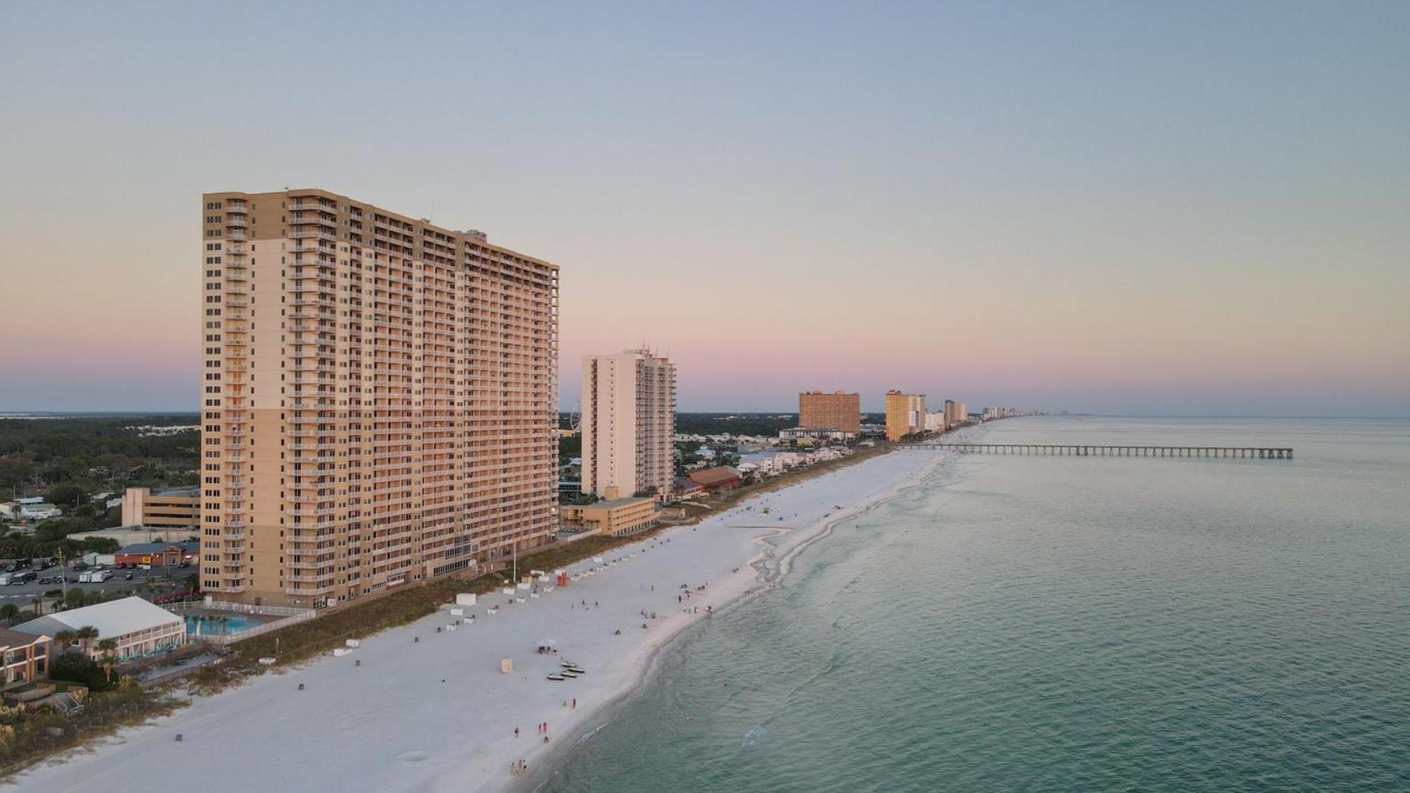 1200 Tidewater Apartment *
