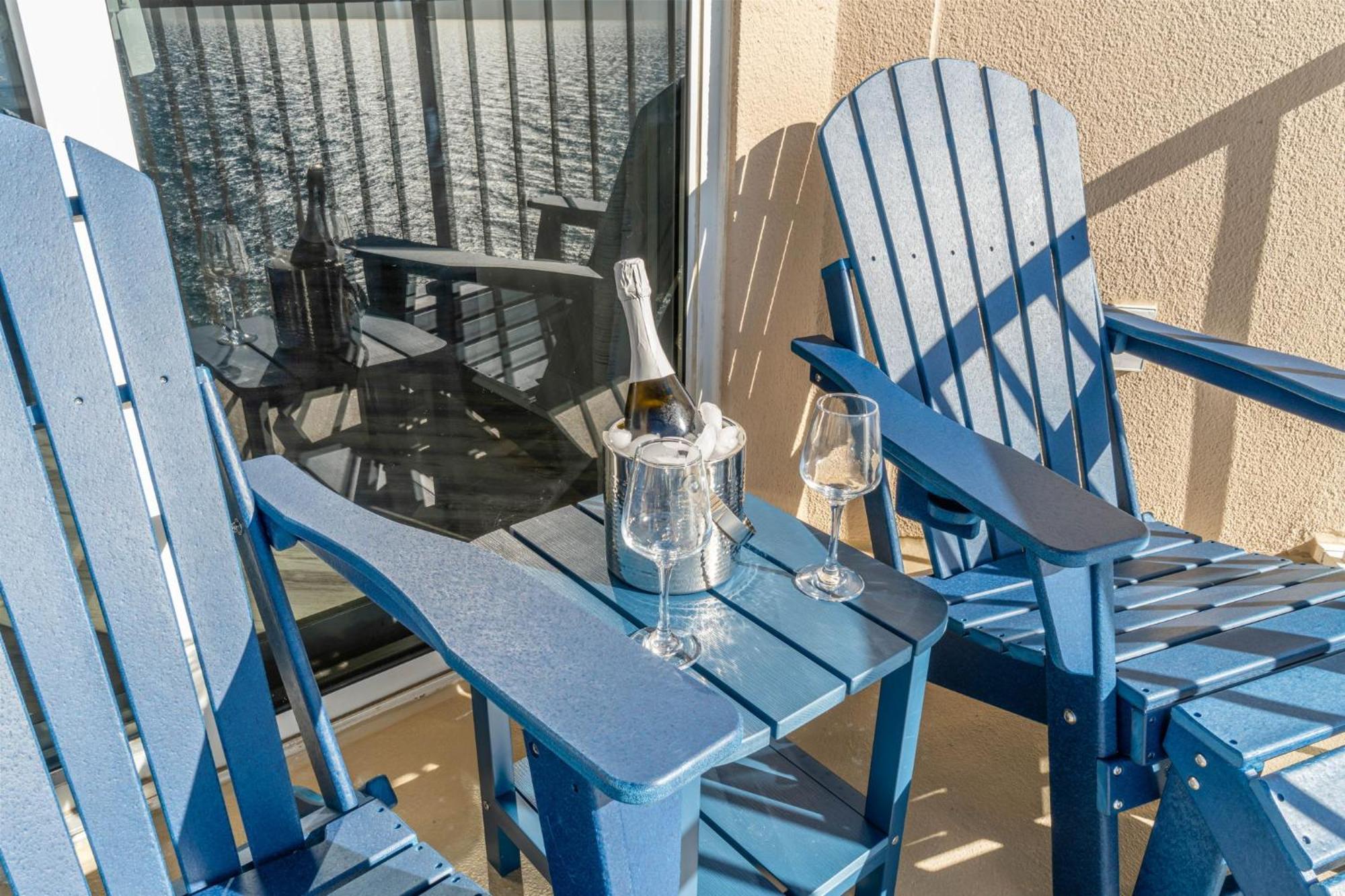1200 Tidewater Apartment *